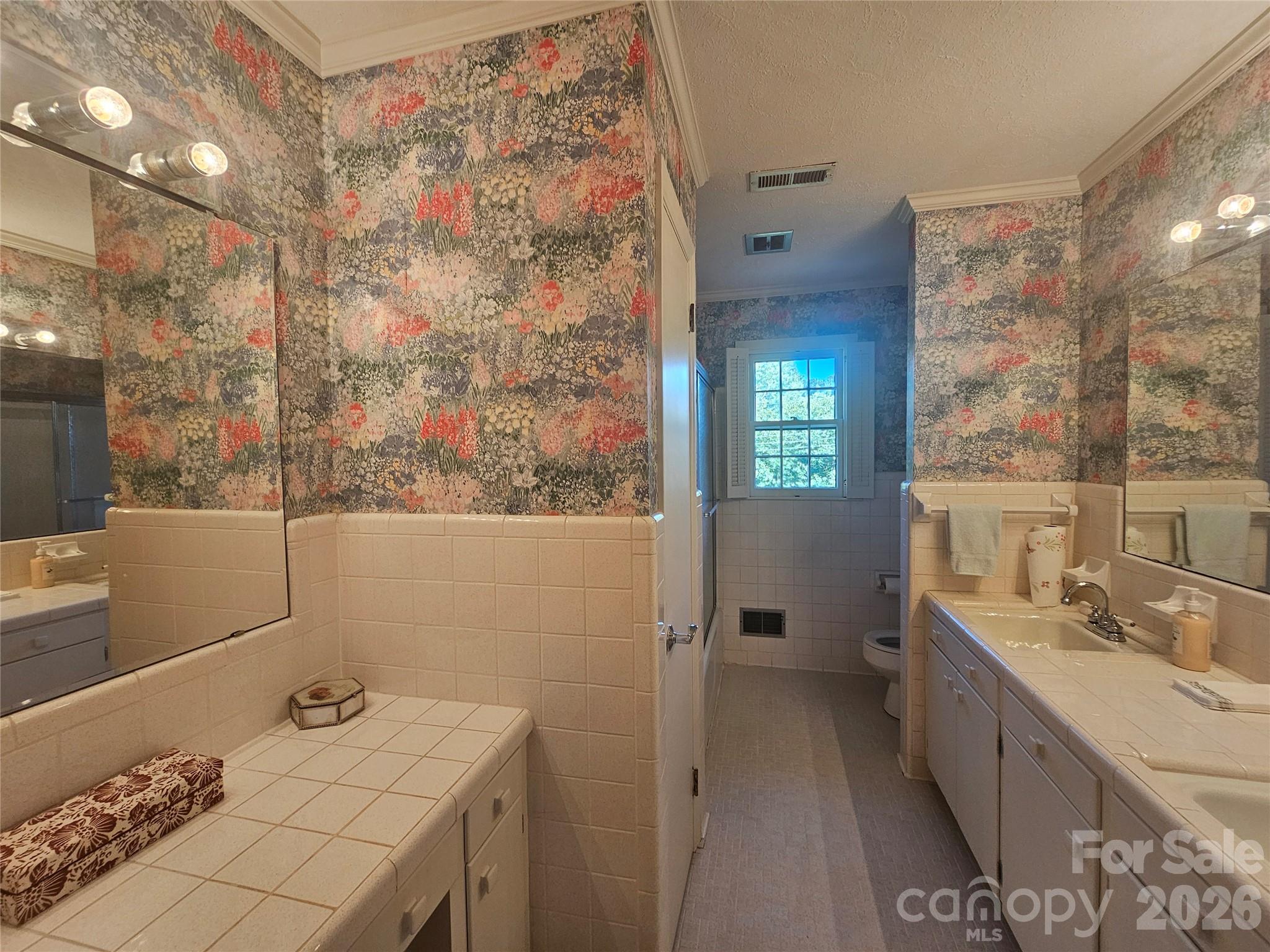Single Family Residence at 524 Country Club Circle, Shelby, photo 21 of 39