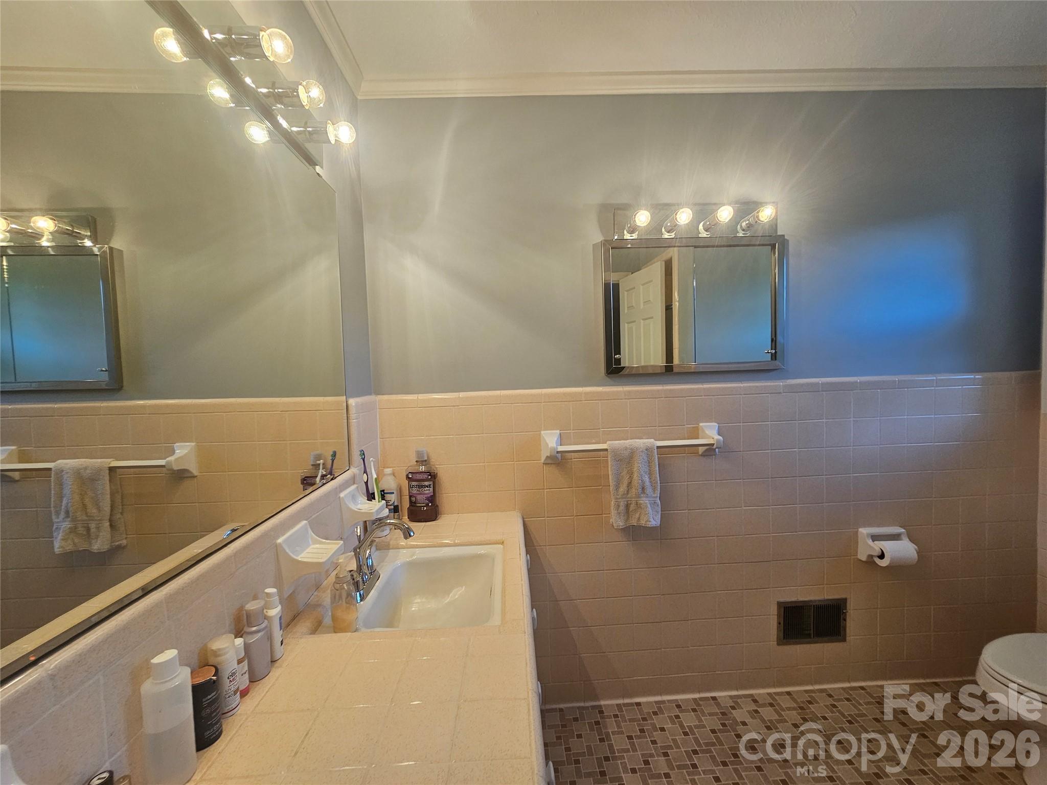 Single Family Residence at 524 Country Club Circle, Shelby, photo 26 of 39
