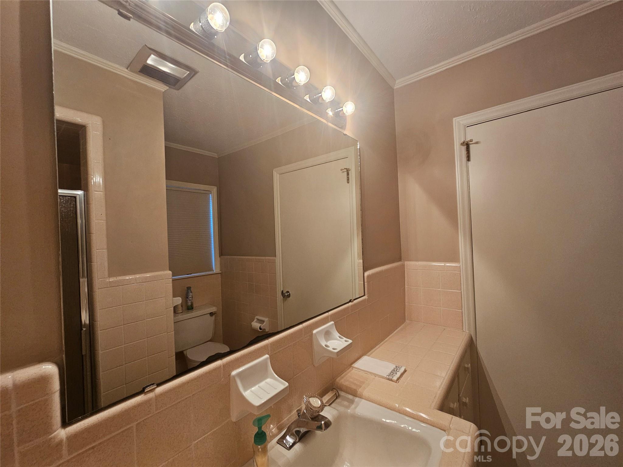 Single Family Residence at 524 Country Club Circle, Shelby, photo 32 of 39