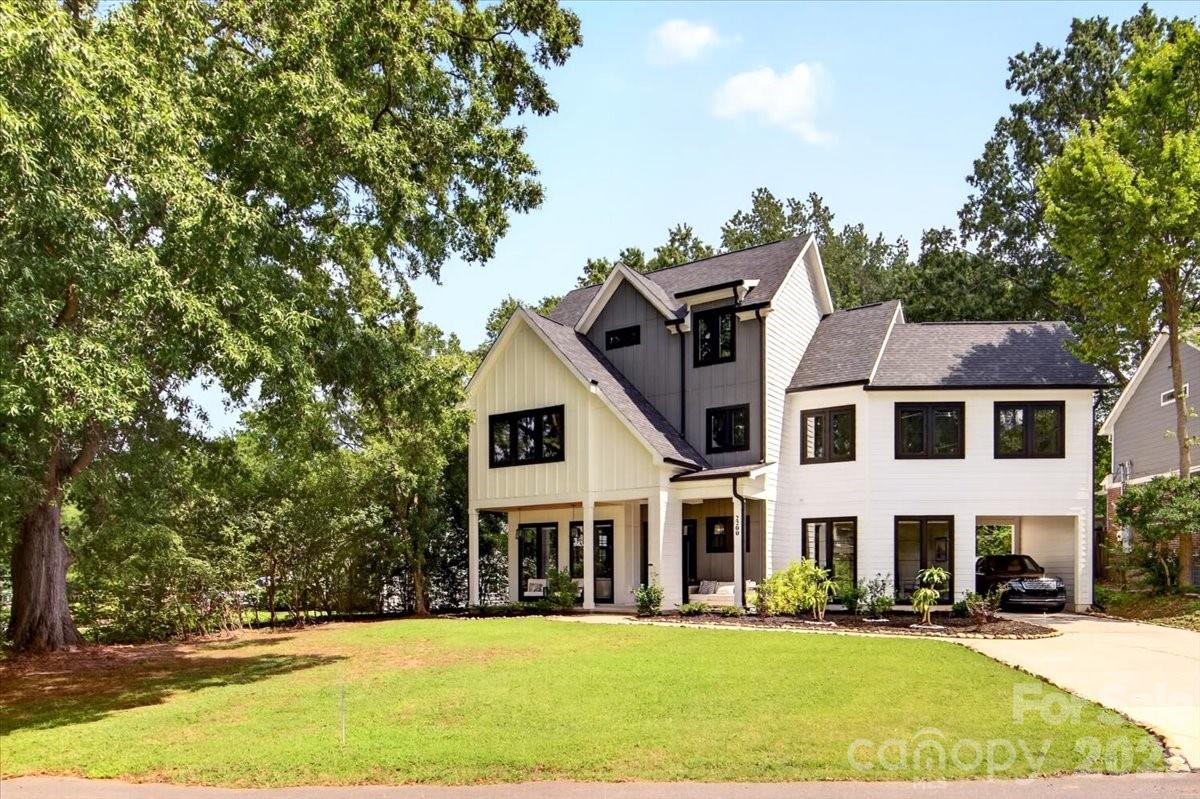 Single Family Residence at 2200 Stratford Avenue, Charlotte, photo 2 of 48