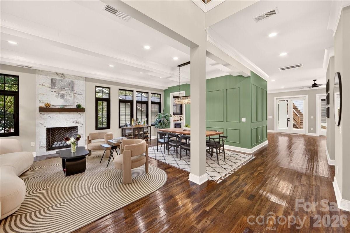 Single Family Residence at 2200 Stratford Avenue, Charlotte, photo 6 of 48