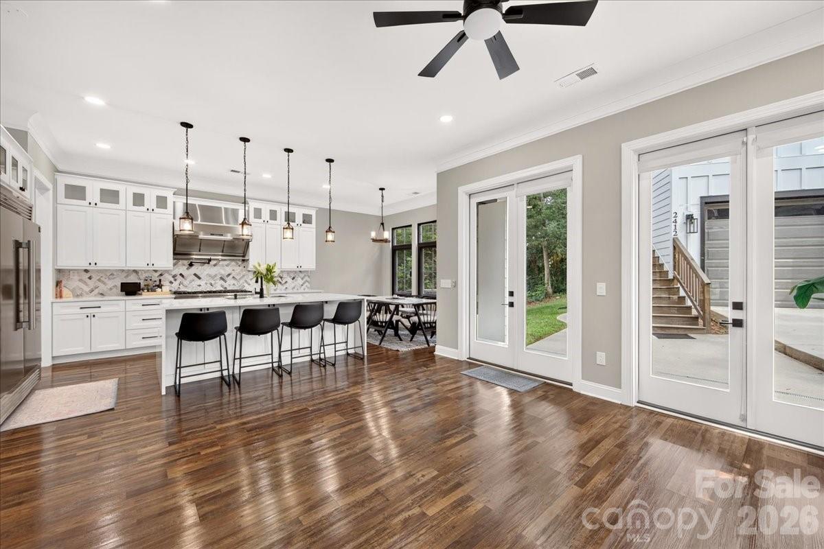 Single Family Residence at 2200 Stratford Avenue, Charlotte, photo 18 of 48