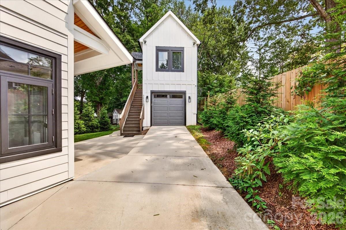 Single Family Residence at 2200 Stratford Avenue, Charlotte, photo 42 of 48