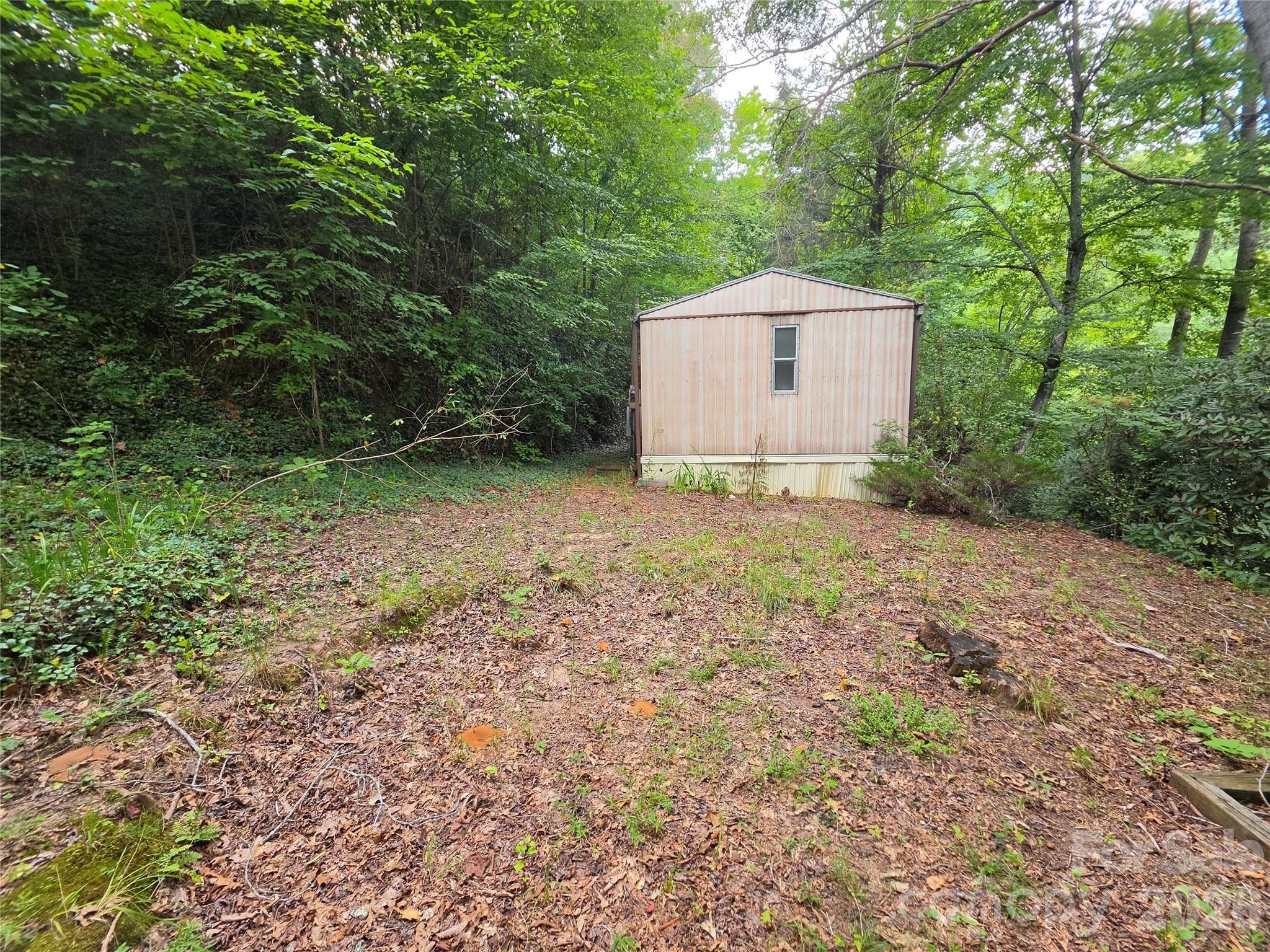 Single Family Residence at 40 Gunches Dirt Road, Candler, photo 7 of 19