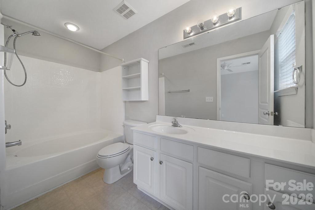 Townhouse at 1168 Drummond Lane, Matthews, photo 22 of 42