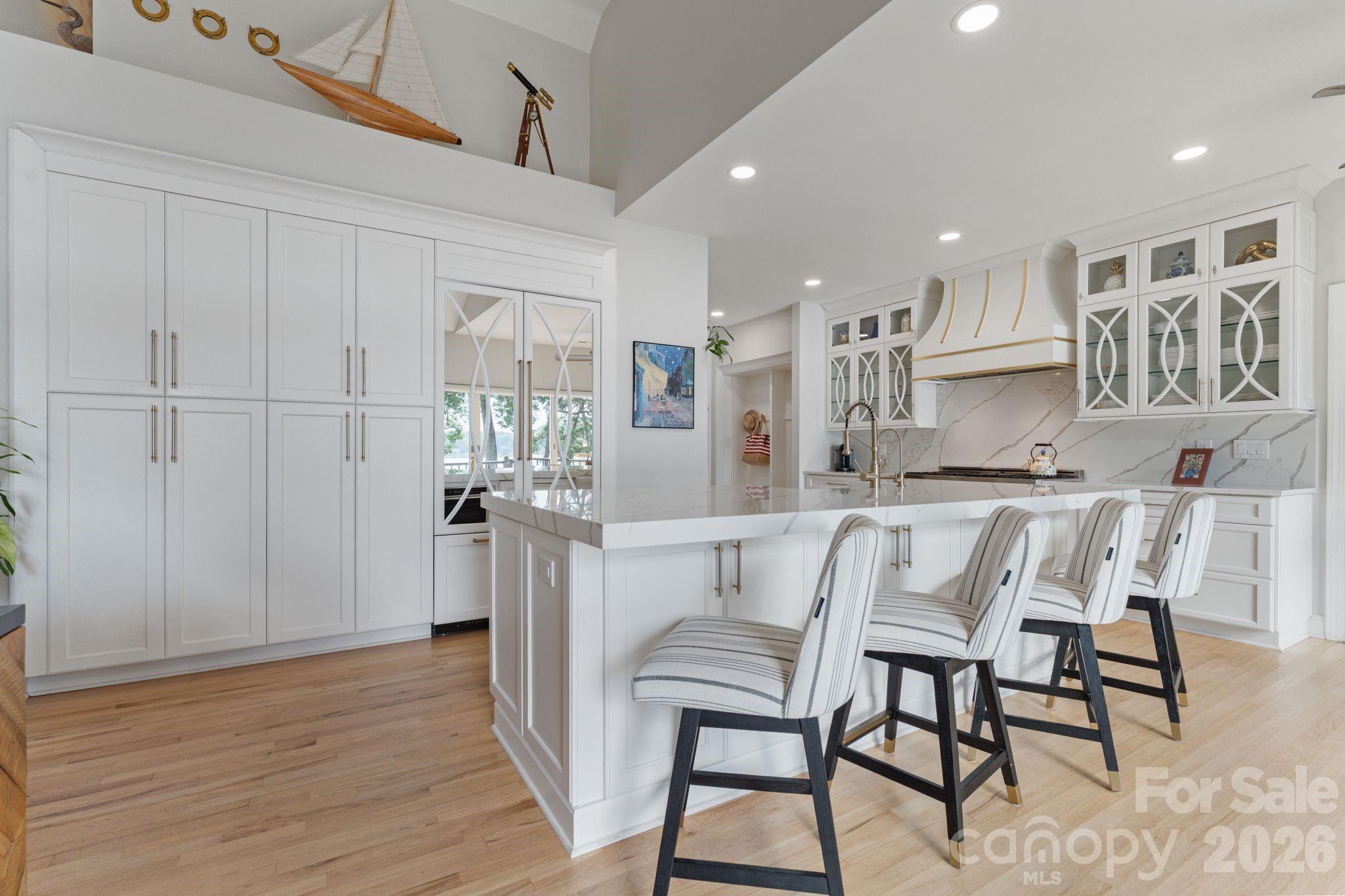Single Family Residence at 172 Mariner Pointe Lane, Mooresville, photo 11 of 48