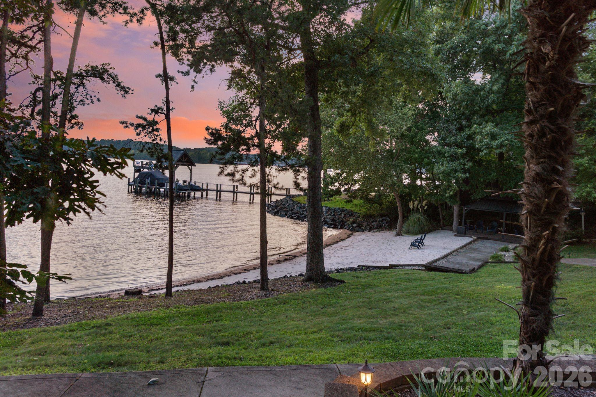 Single Family Residence at 172 Mariner Pointe Lane, Mooresville, photo 46 of 48
