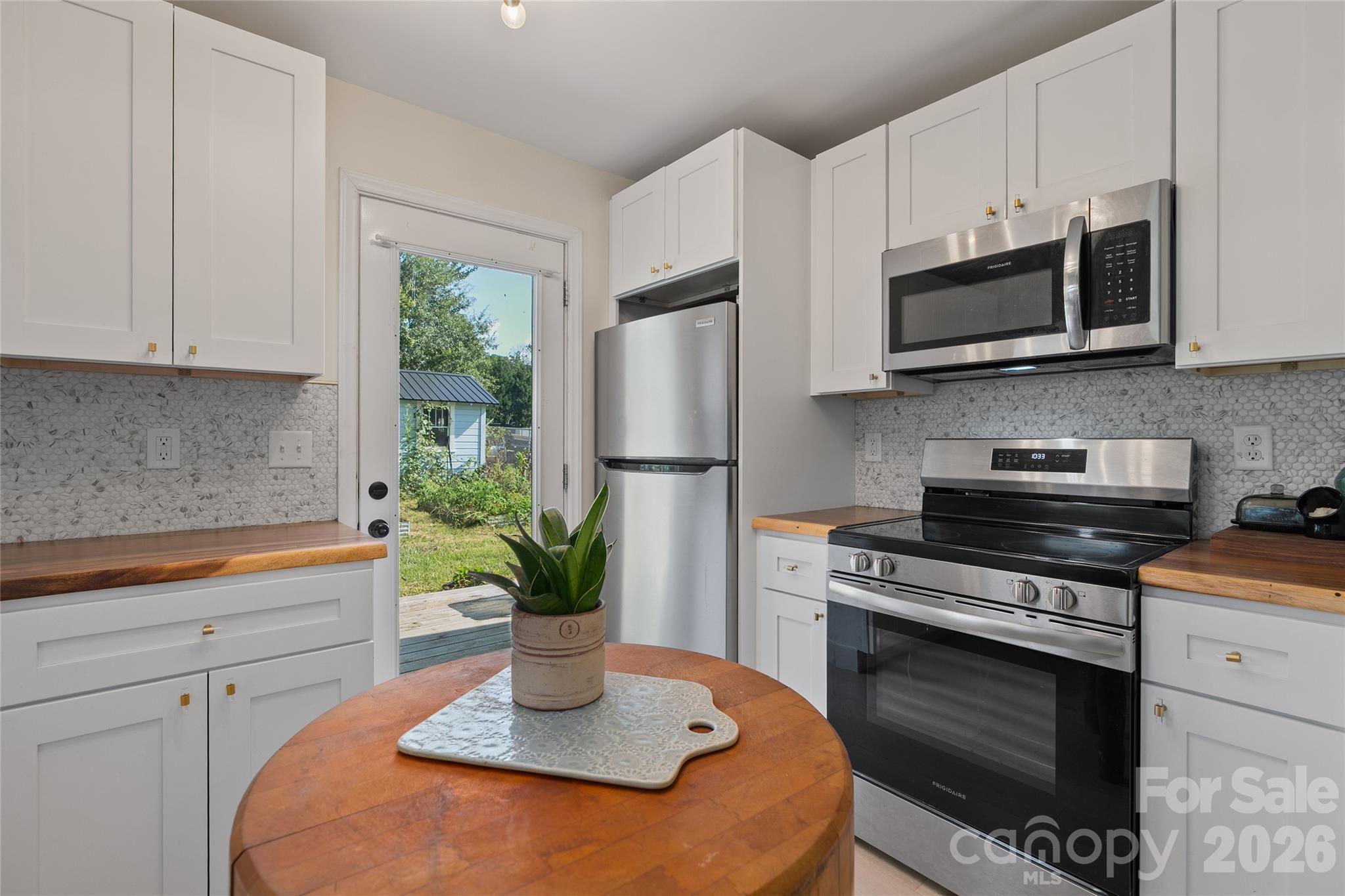 Single Family Residence at 1042 W Old US 70 Hwy Highway, Black Mountain, photo 8 of 24