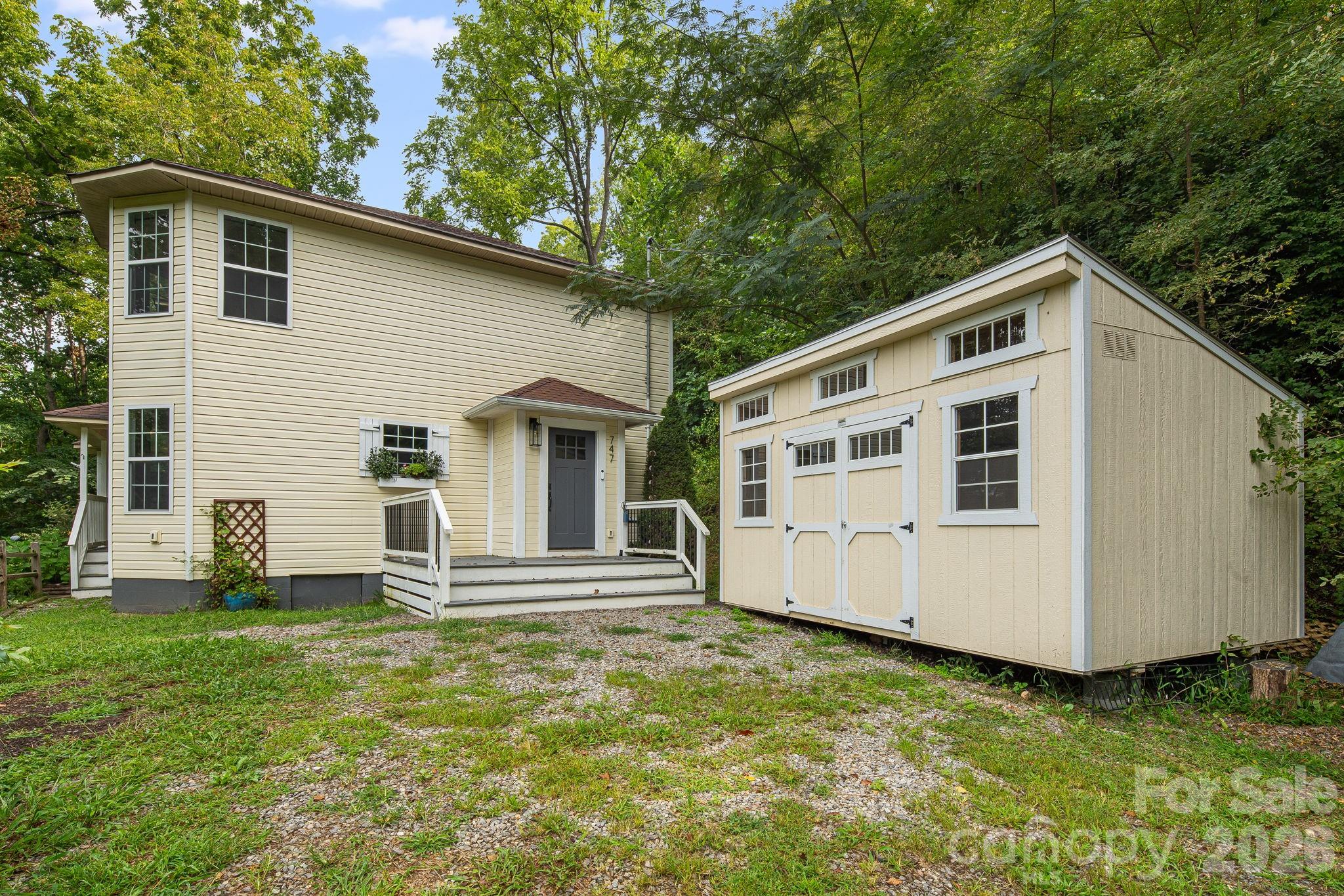 Single Family Residence at 747 Osborne Road, Clyde, photo 2 of 40