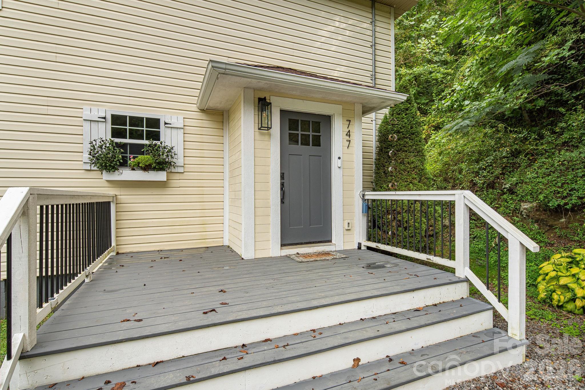 Single Family Residence at 747 Osborne Road, Clyde, photo 6 of 40