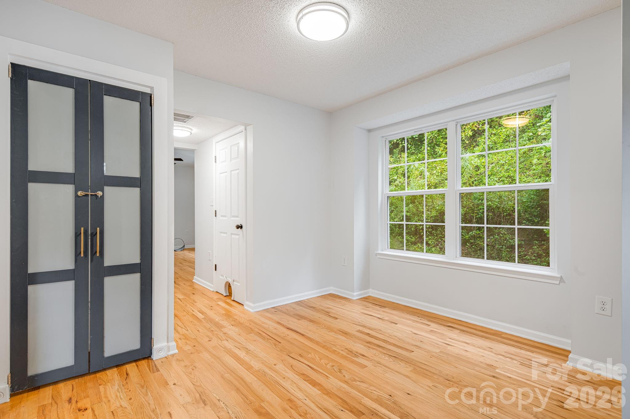 Single Family Residence at 747 Osborne Road, Clyde, photo 8 of 40