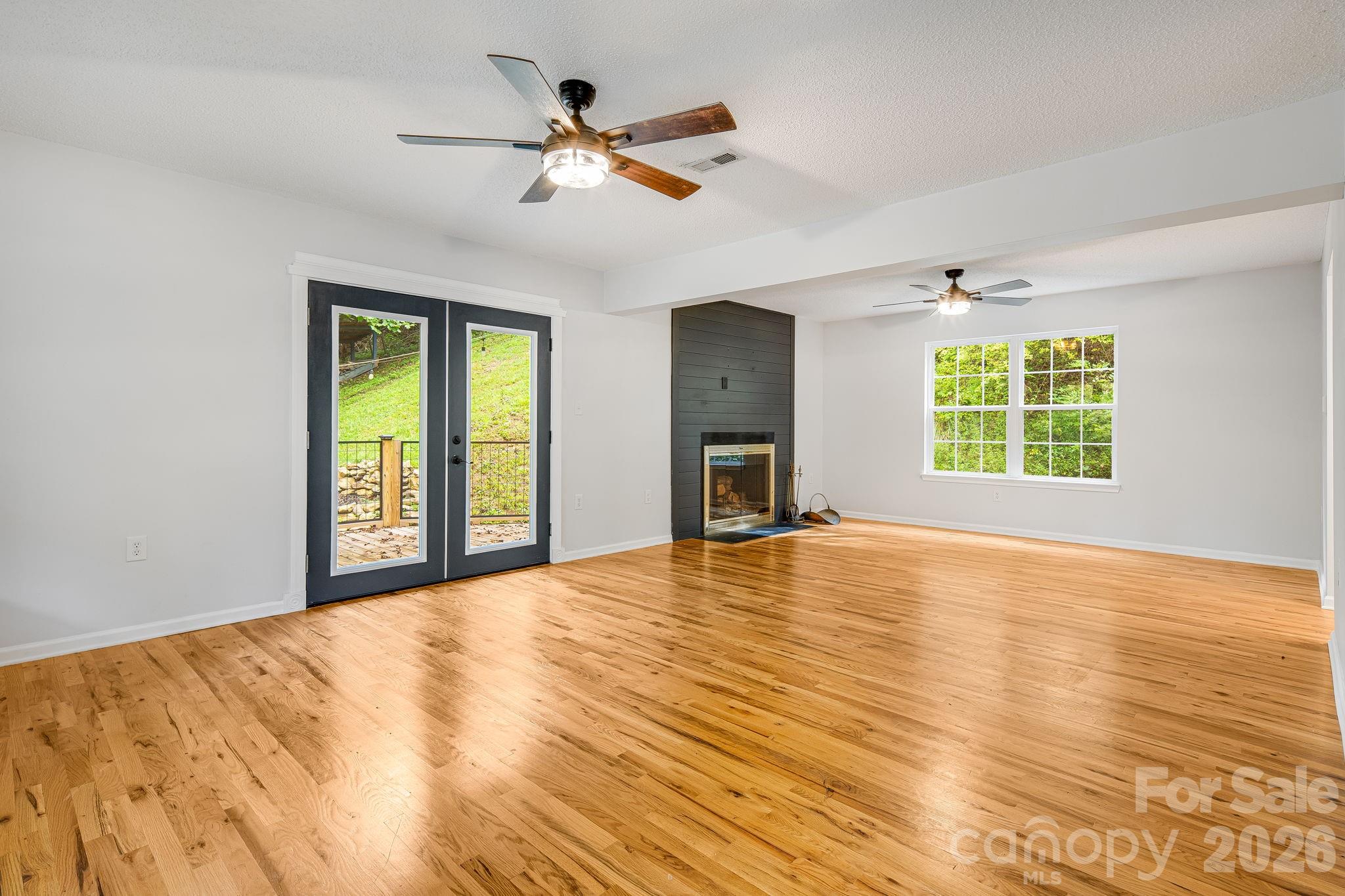 Single Family Residence at 747 Osborne Road, Clyde, photo 13 of 40