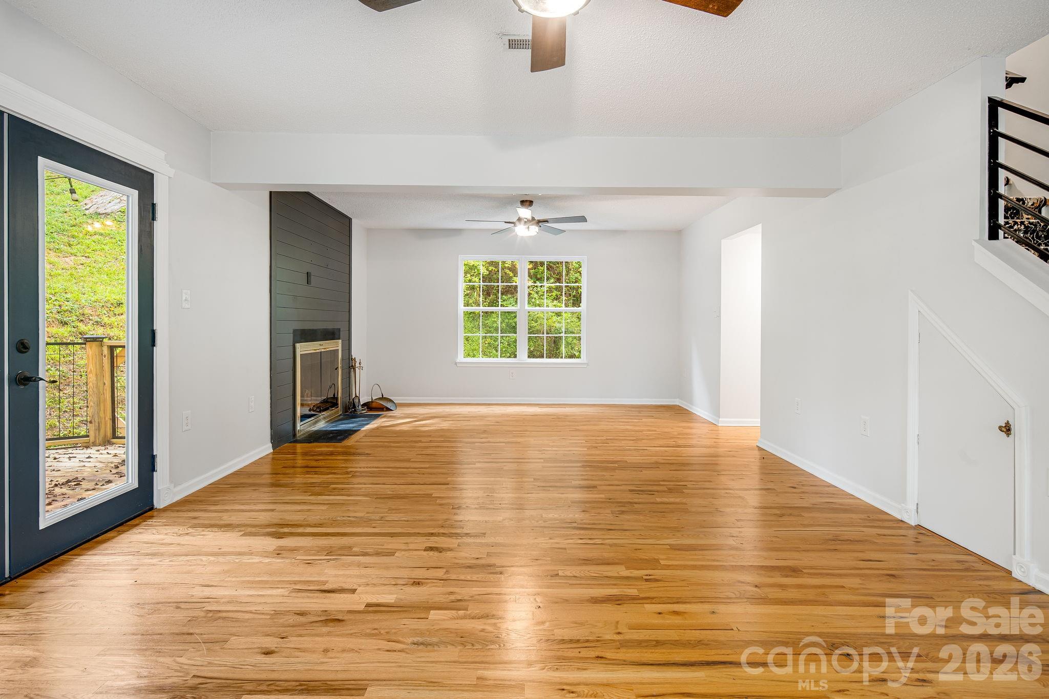 Single Family Residence at 747 Osborne Road, Clyde, photo 16 of 40