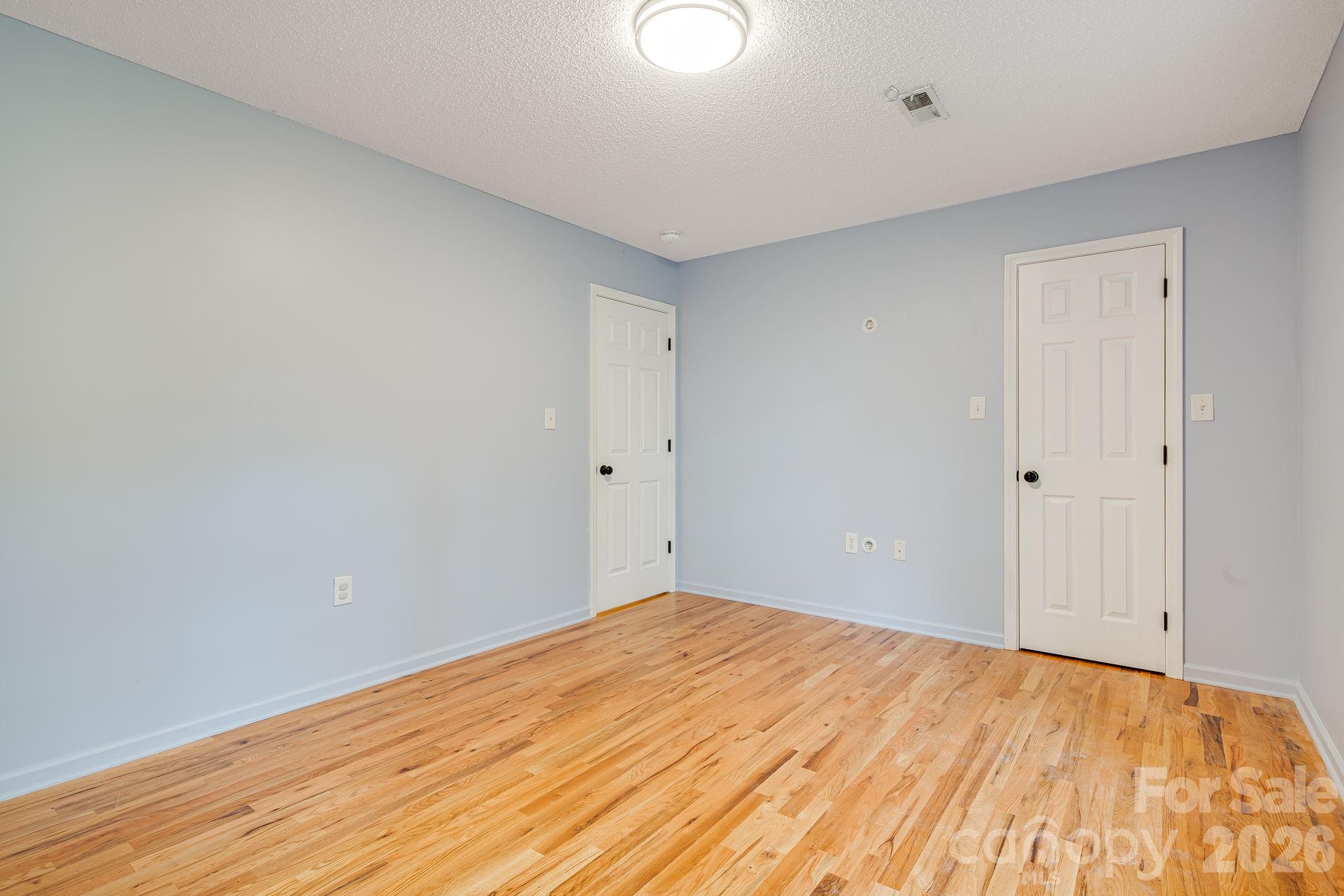 Single Family Residence at 747 Osborne Road, Clyde, photo 22 of 40