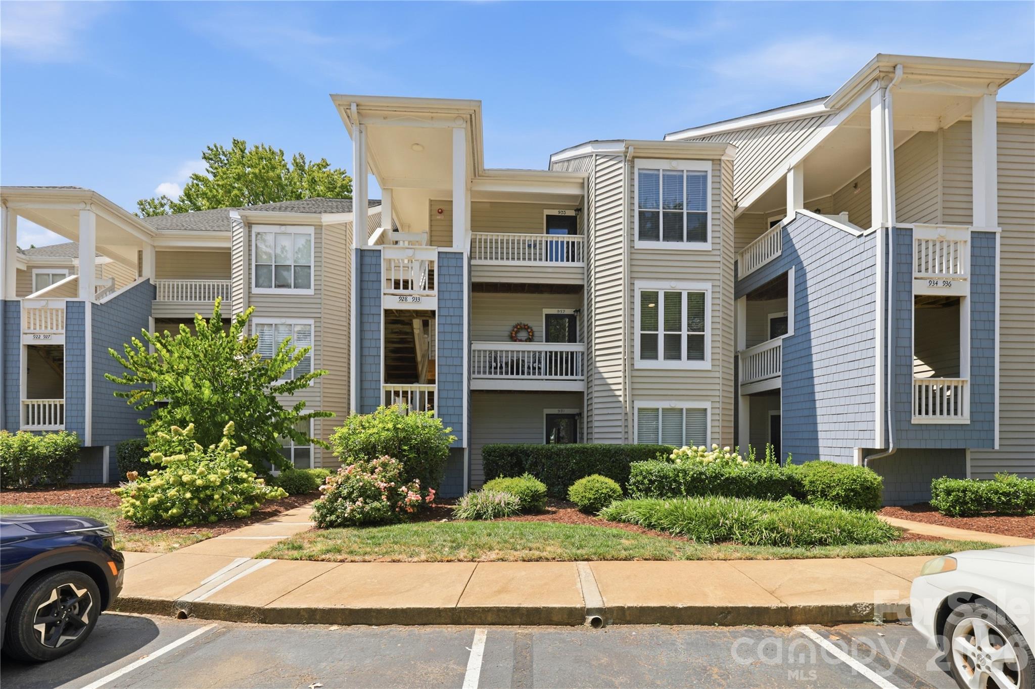 Recreation trails wind through the attractive lakeside setting. - 932 Southwest Drive, Davidson