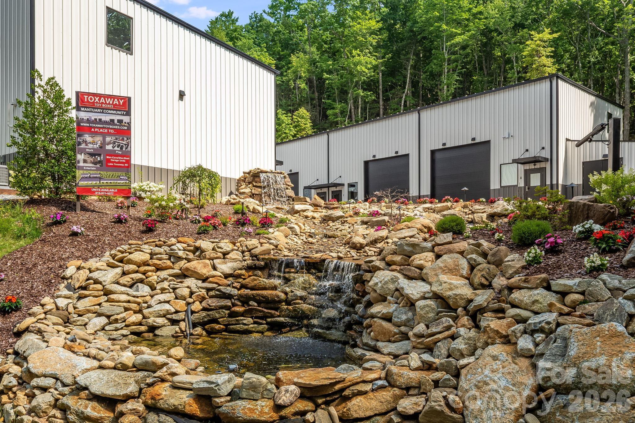 Condominium at 115 Speed Way, Lake Toxaway, photo 2 of 26
