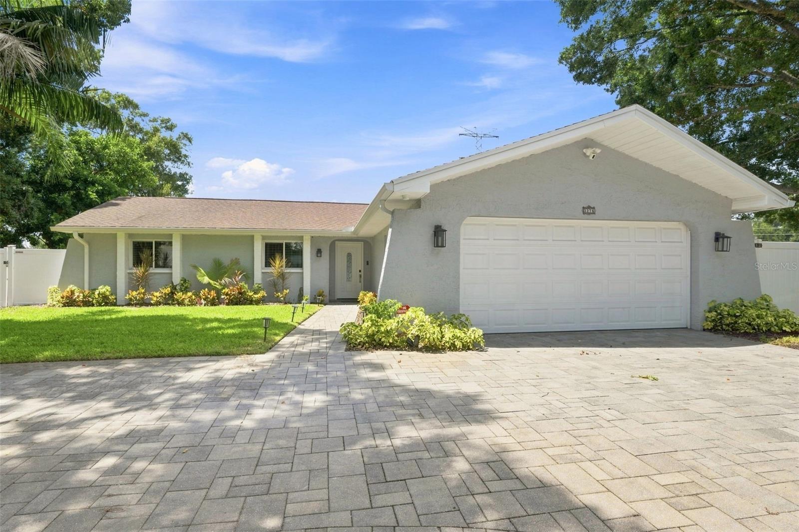 3276 FOX HILL DR