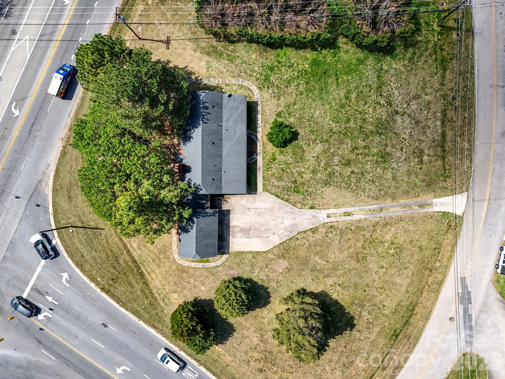 Single Family Residence at 1411 Ludwick Heights Lane, Salisbury, photo 7 of 44