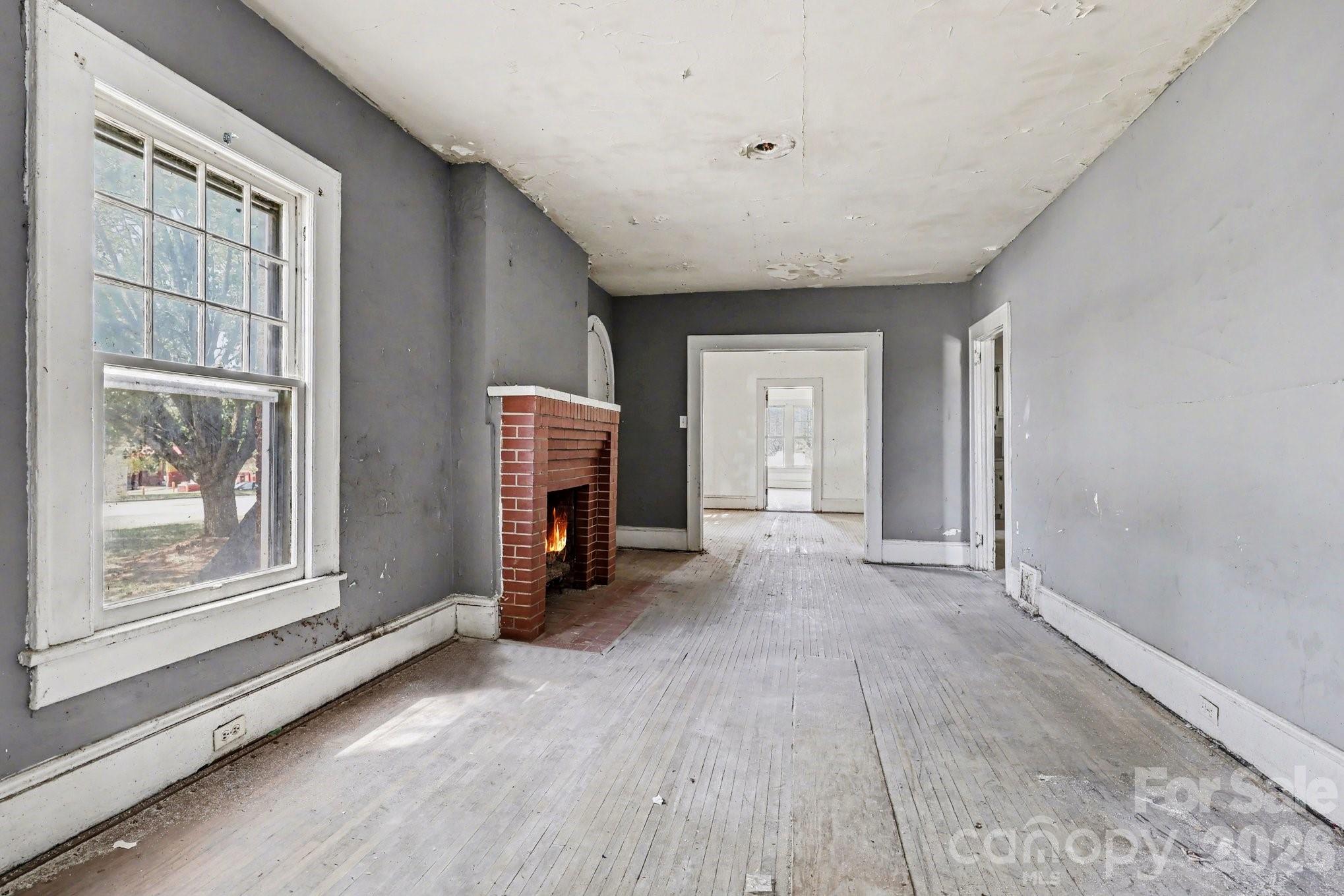 Single Family Residence at 1411 Ludwick Heights Lane, Salisbury, photo 11 of 44