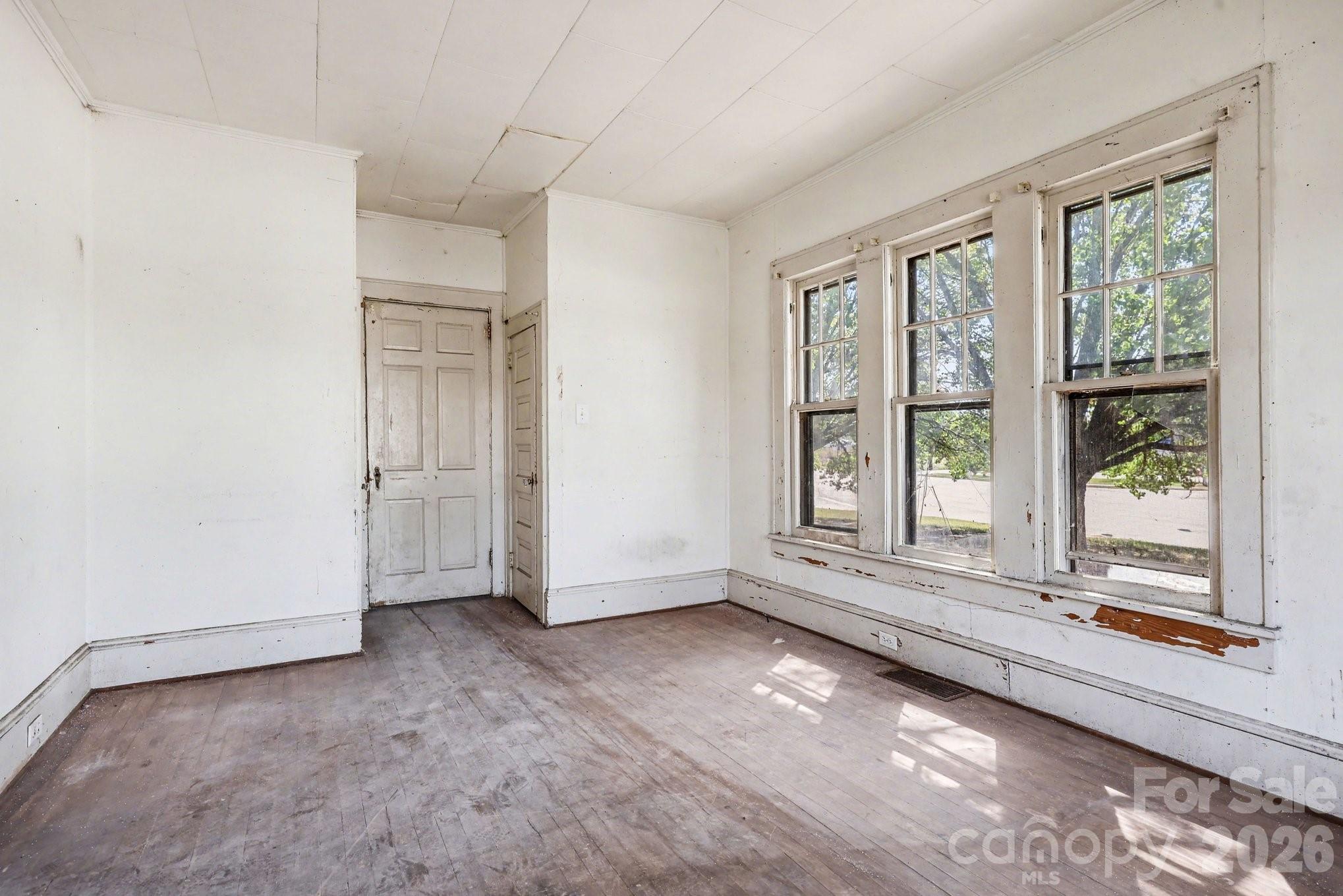 Single Family Residence at 1411 Ludwick Heights Lane, Salisbury, photo 17 of 44