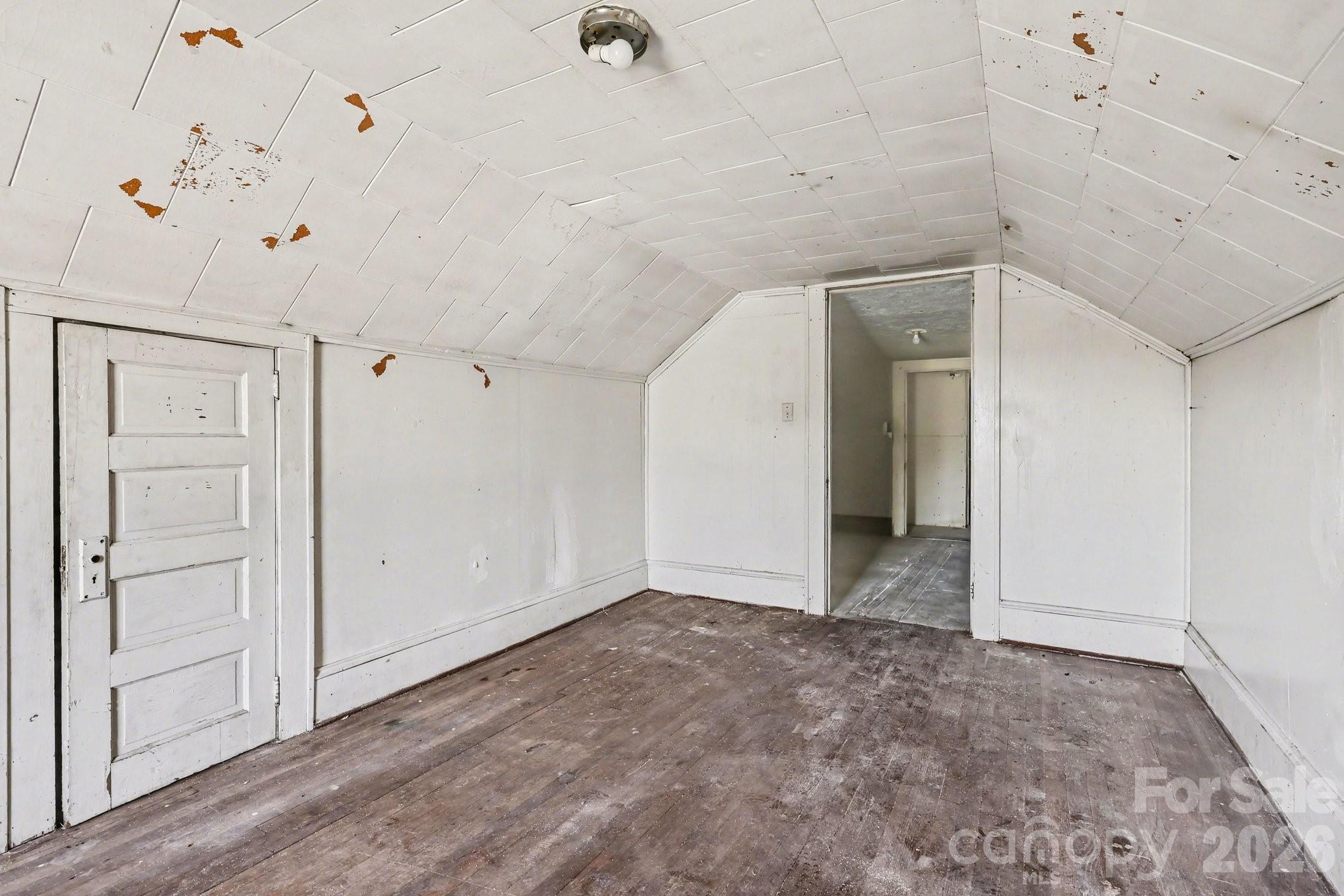 Single Family Residence at 1411 Ludwick Heights Lane, Salisbury, photo 32 of 44