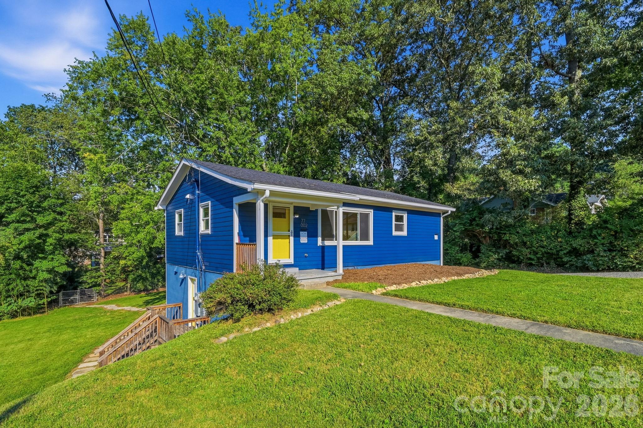 Single Family Residence at 77 Trotter Place, Asheville, photo 3 of 46