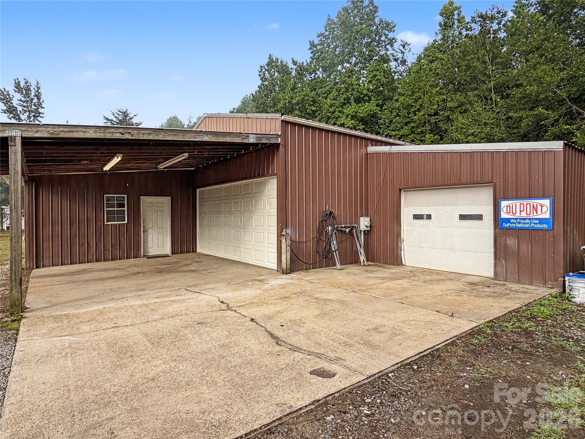 Automotive at 2330 Oakland Road, Forest City, photo 3 of 27