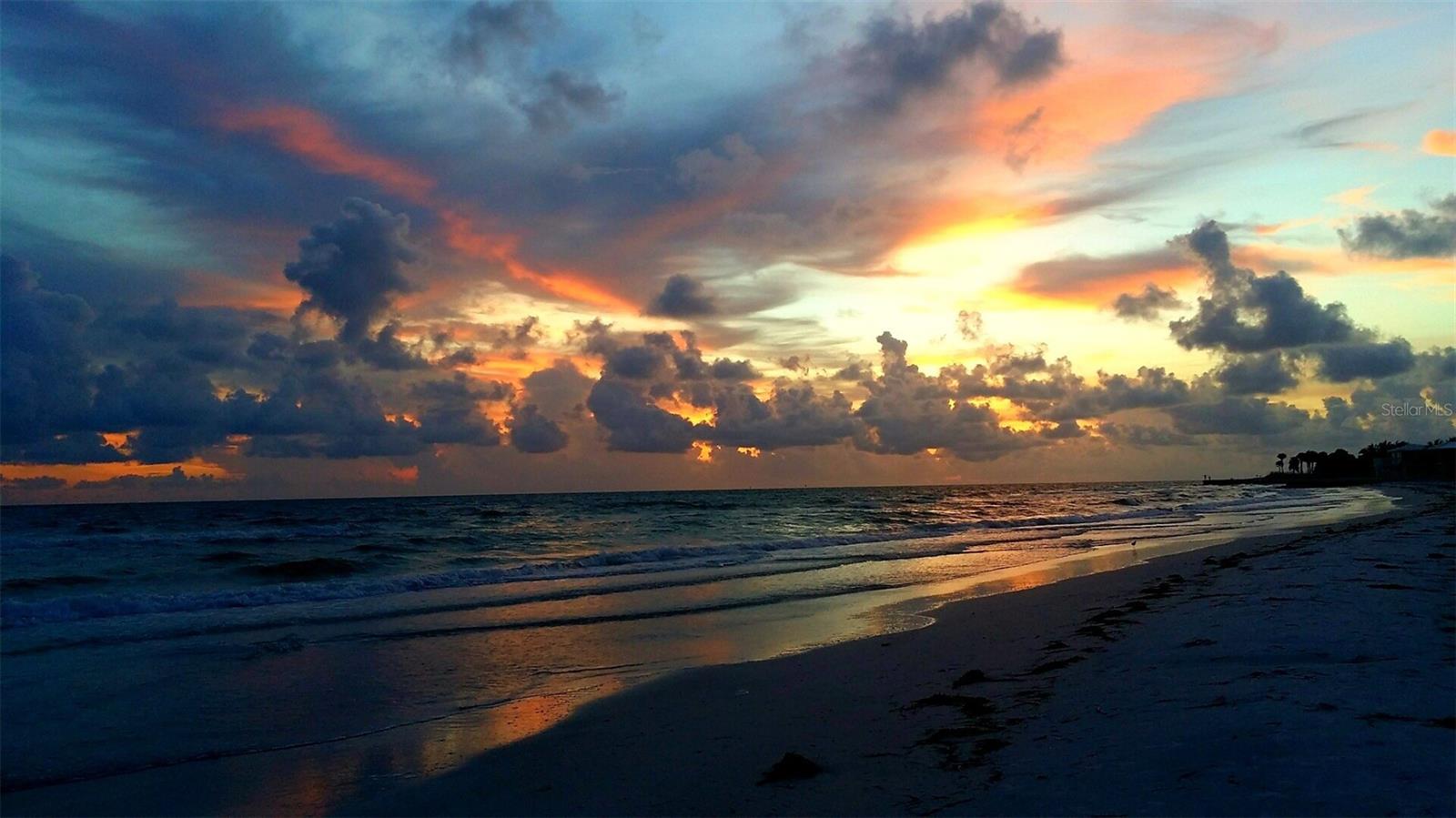 Sunset at the Beach - 243 MARINER DR #243, TARPON SPRINGS