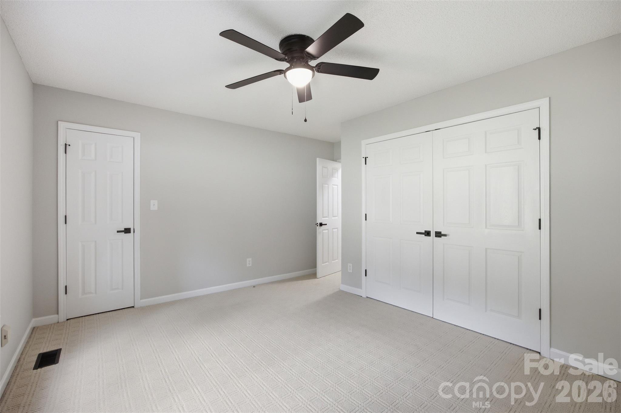 Single Family Residence at 1297 Creekview Drive, Gastonia, photo 17 of 31