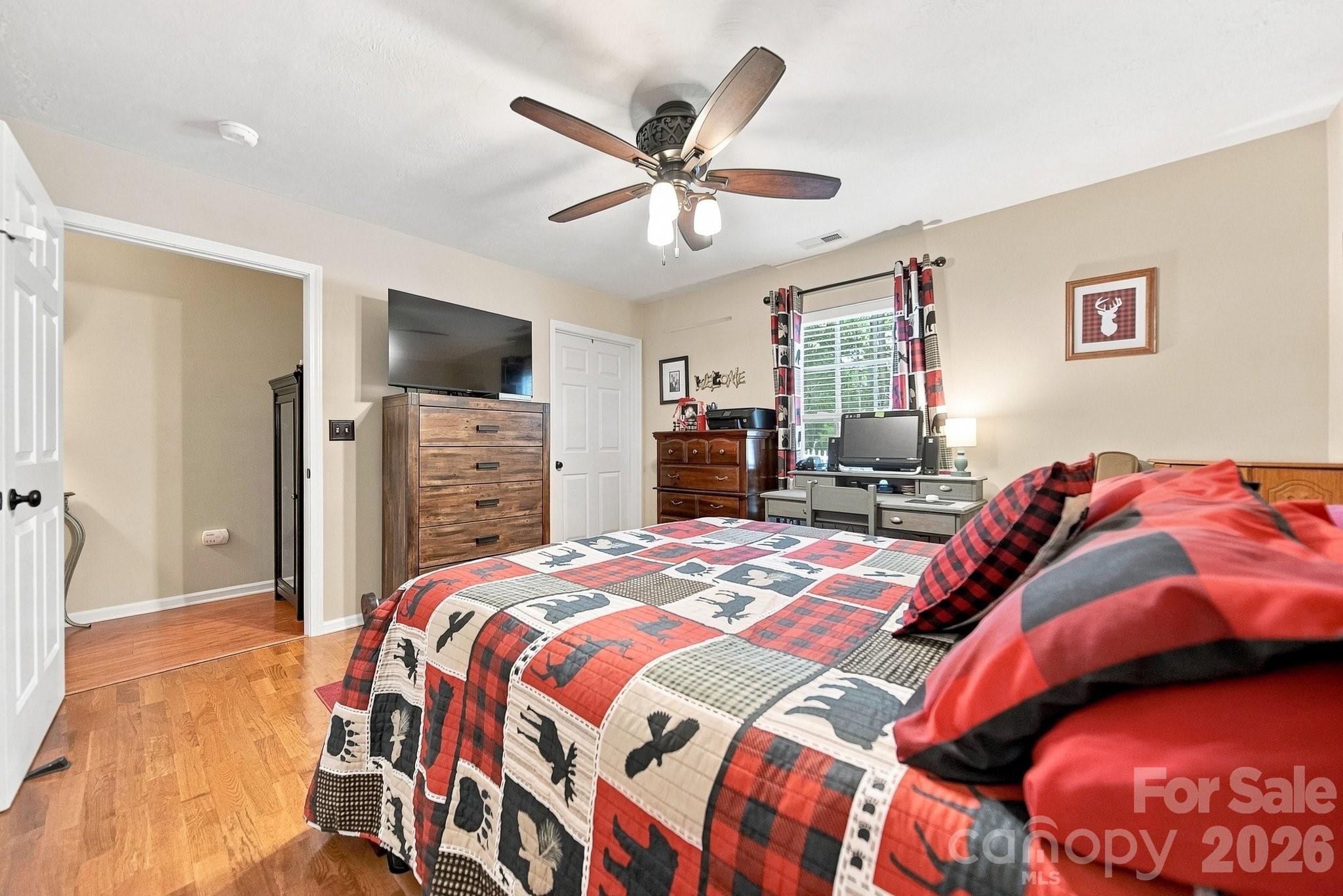 Townhouse at 803 Whetstone Place SW, Conover, photo 14 of 30
