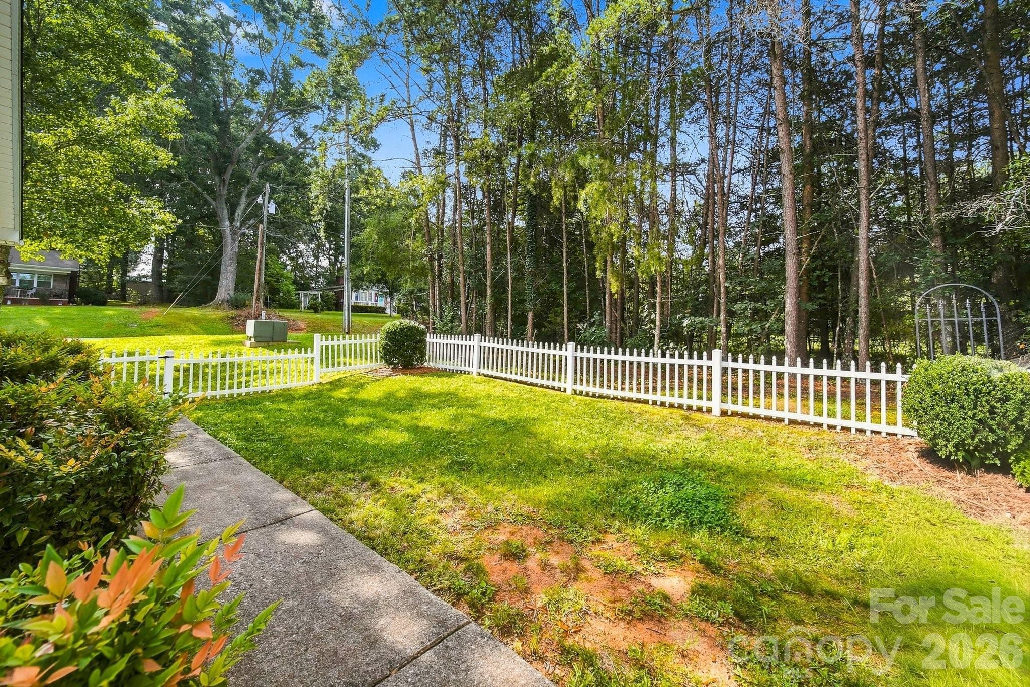 Townhouse at 803 Whetstone Place SW, Conover, photo 23 of 30