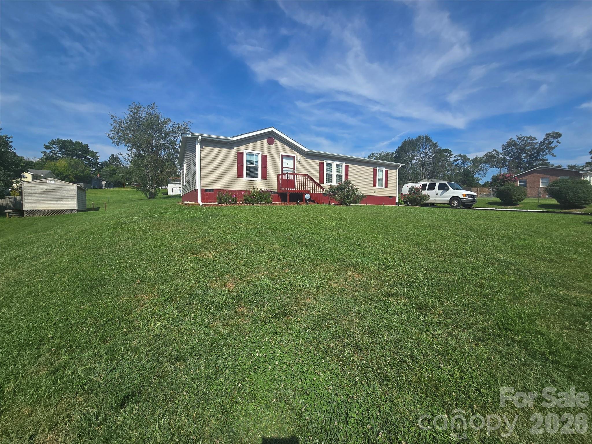 Single Family Residence at 10 Brad Street, Asheville, photo 2 of 16