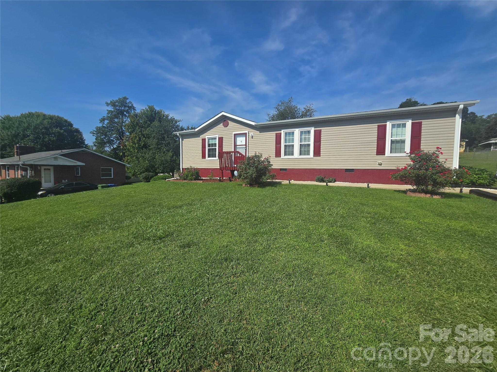Single Family Residence at 10 Brad Street, Asheville, photo 3 of 16