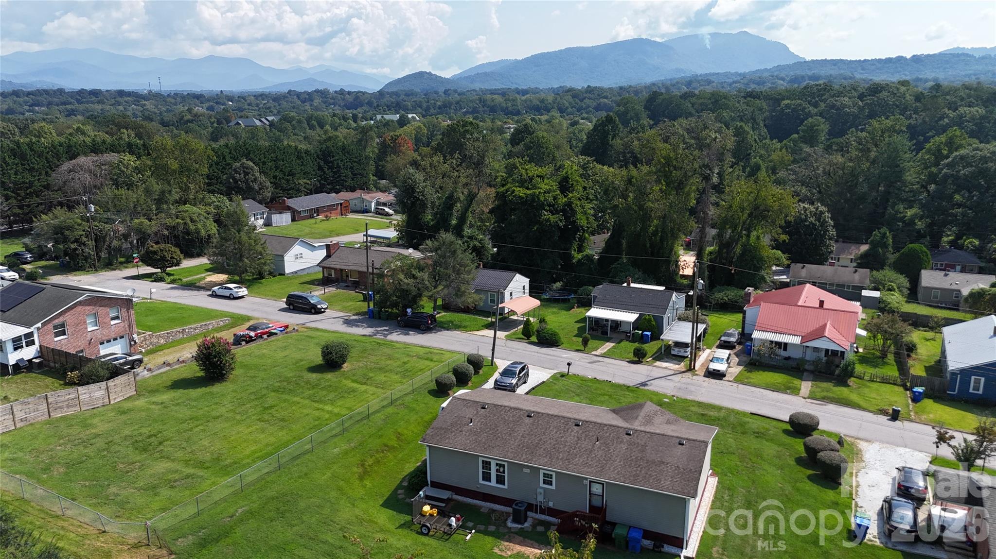 Single Family Residence at 10 Brad Street, Asheville, photo 4 of 16