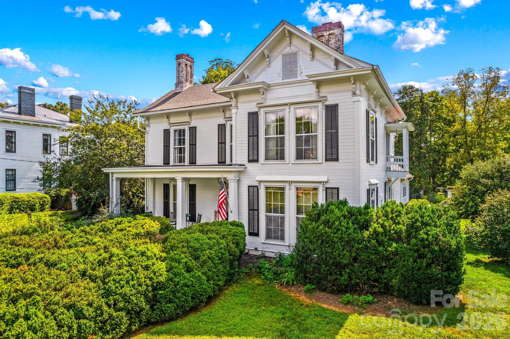 321 W Bank Street