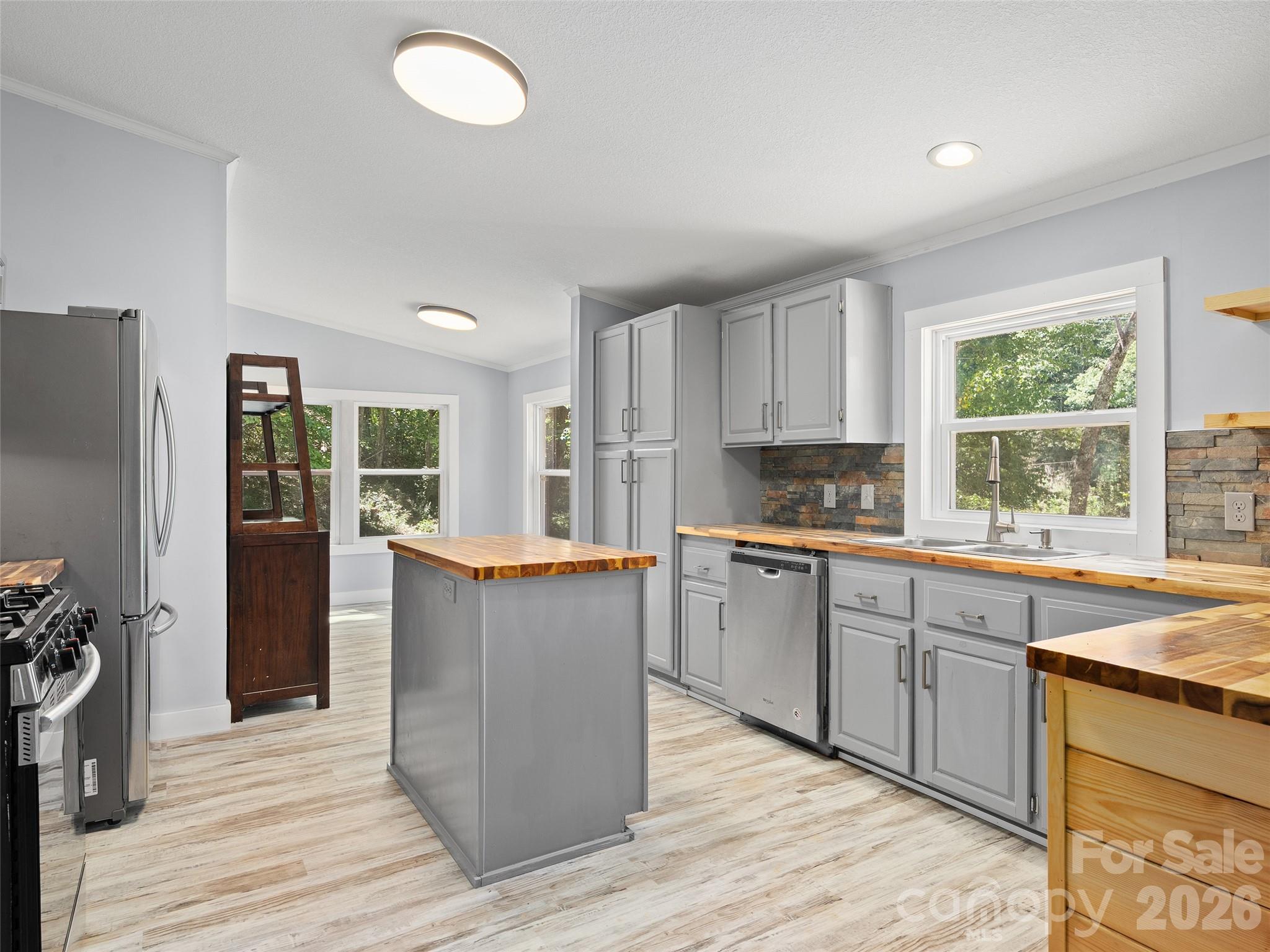 Single Family Residence at 26 Lancelot Loop, Canton, photo 11 of 33