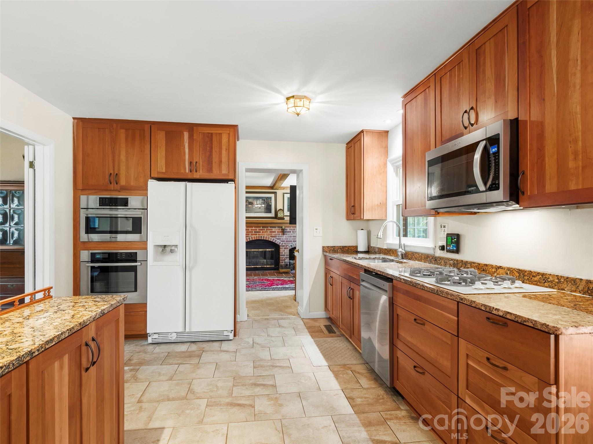 Kitchen - 101 Castlerock Drive, Asheville