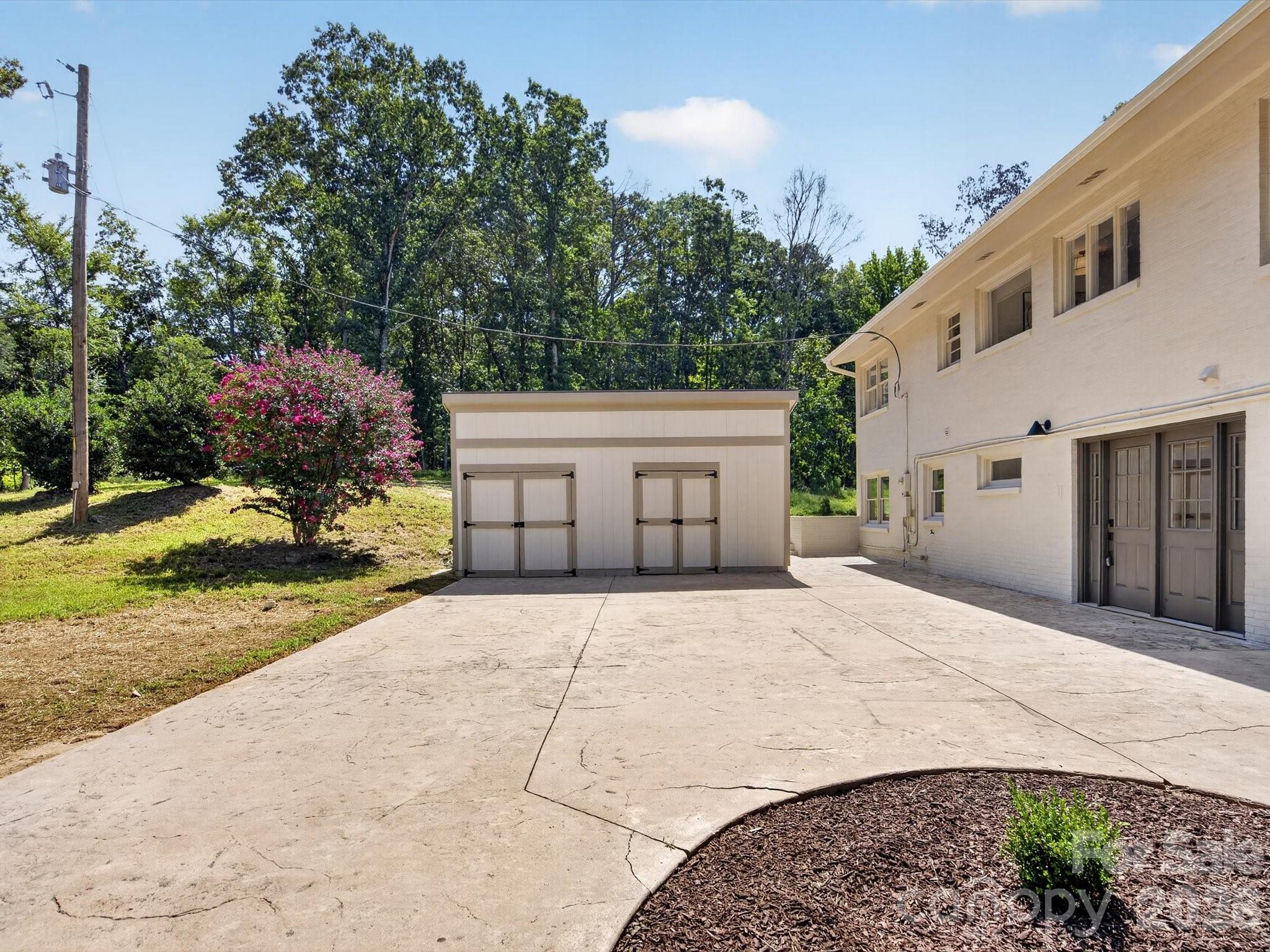 Single Family Residence at 2532 Sam Newell Road, Matthews, photo 35 of 44
