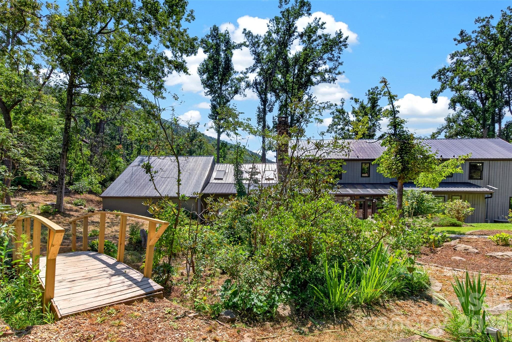 Single Family Residence at 299 Webb Cove Road, Asheville, photo 5 of 48