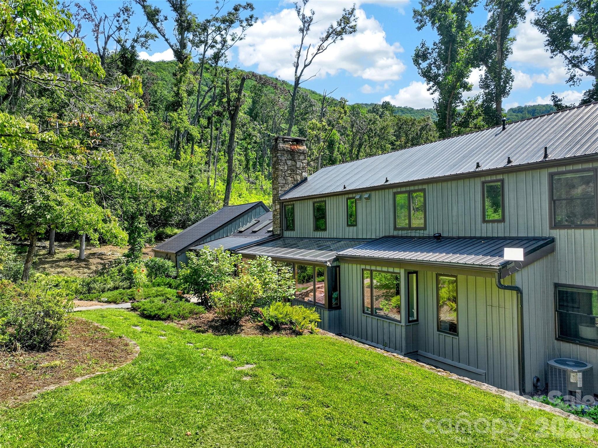 Single Family Residence at 299 Webb Cove Road, Asheville, photo 6 of 48