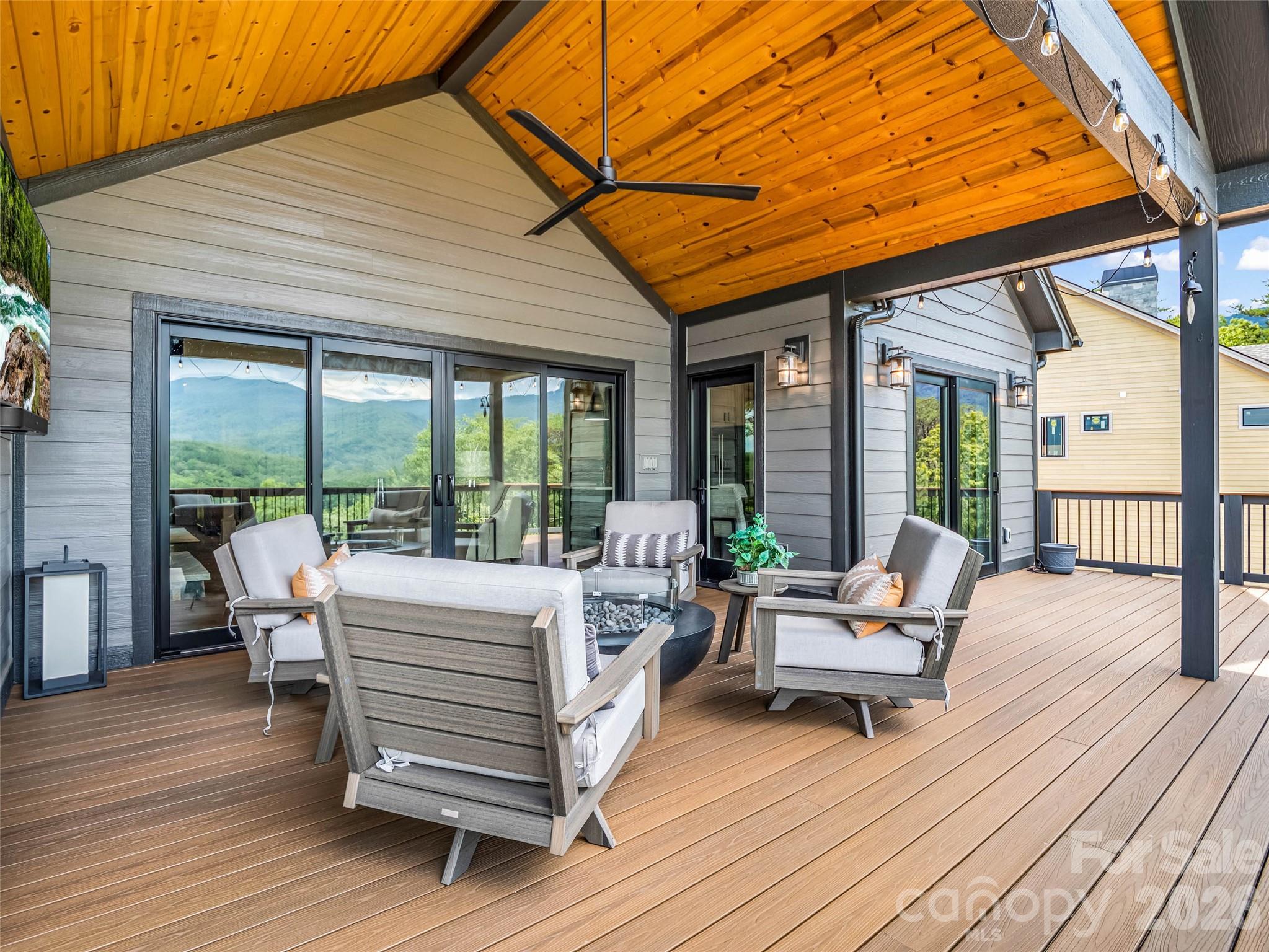 Single Family Residence at 73 Jackson Ridge Lane, Mill Spring, photo 5 of 33