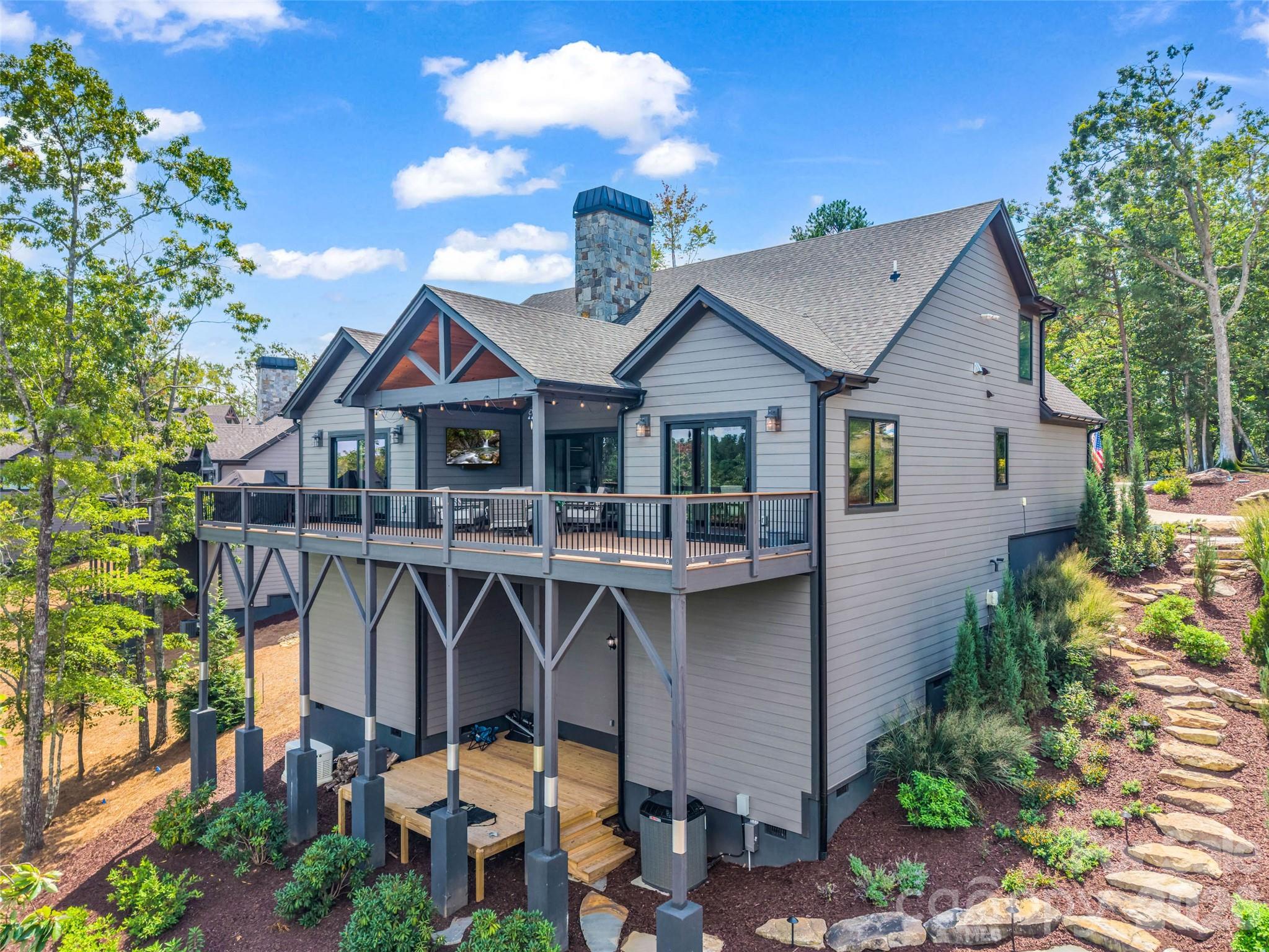 Single Family Residence at 73 Jackson Ridge Lane, Mill Spring, photo 6 of 33