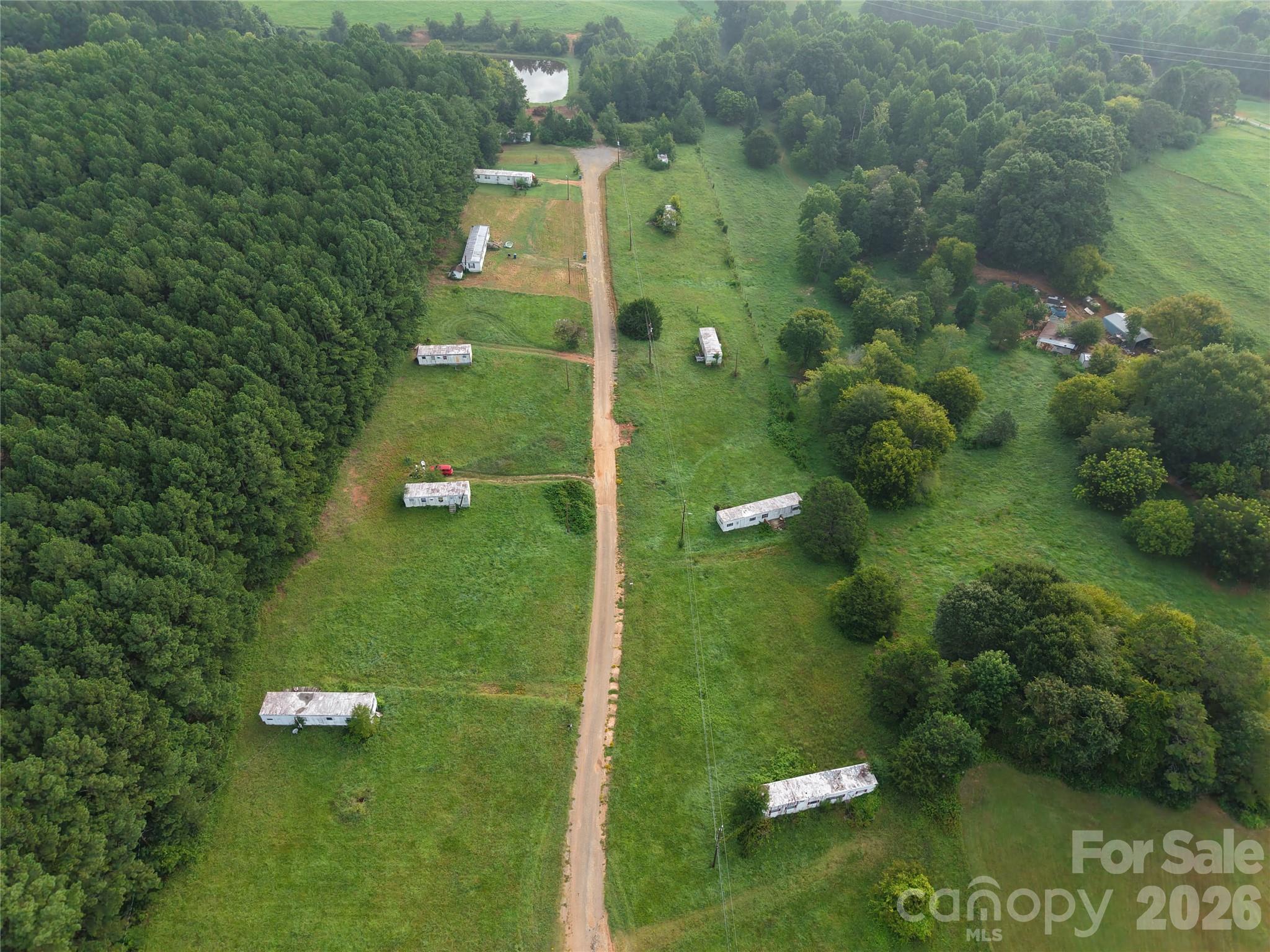 Manufactured Home Park at 6656 Catfish Drive, Sherrills Ford, photo 2 of 10