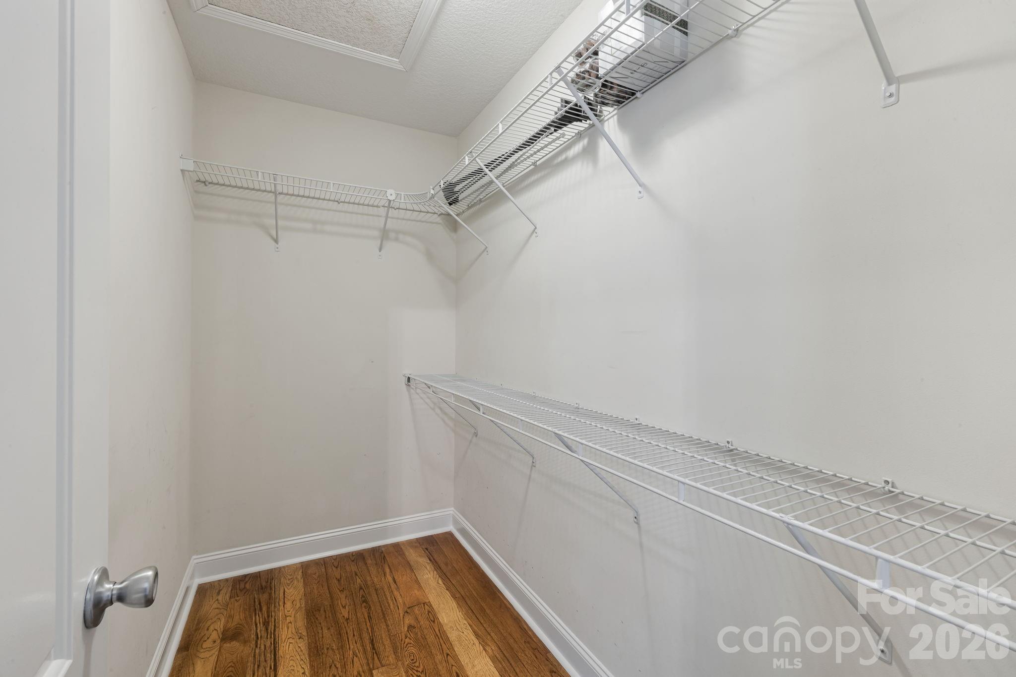 Large primary closet - 184 Scarlett Ridge Drive, Marshall