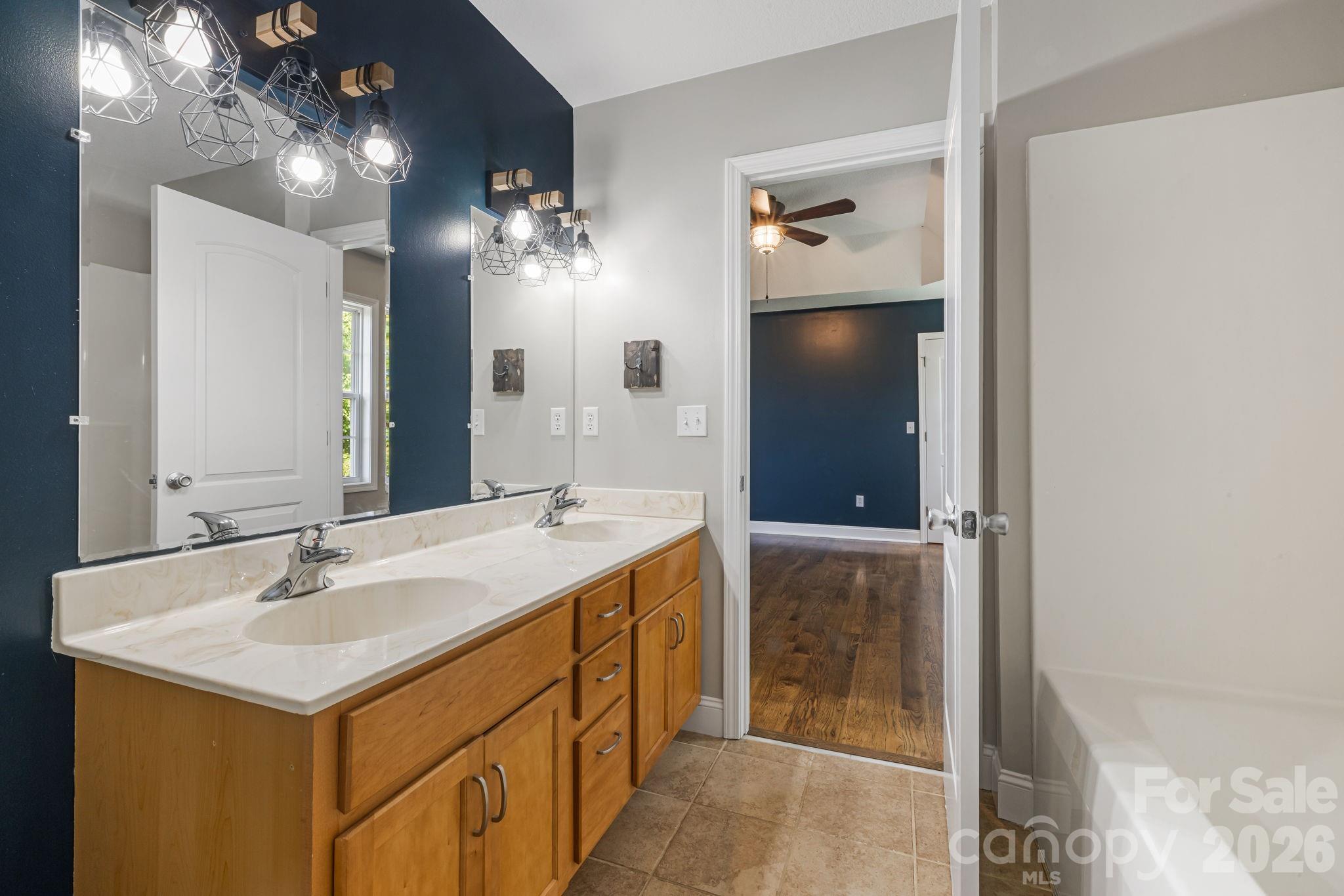 Primary bath - 184 Scarlett Ridge Drive, Marshall