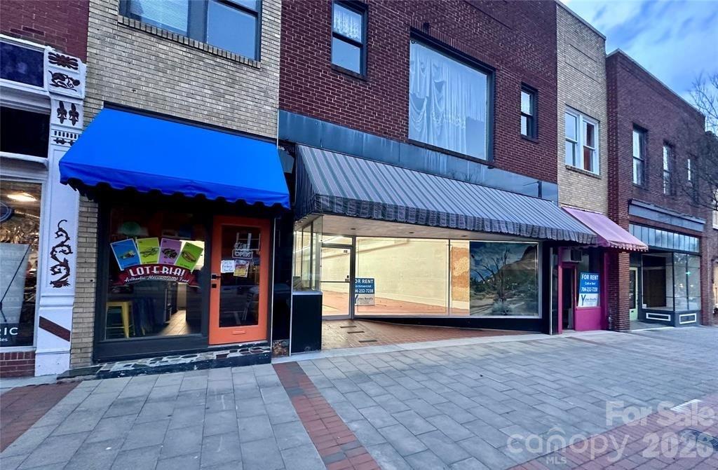 115 W Innes Street
