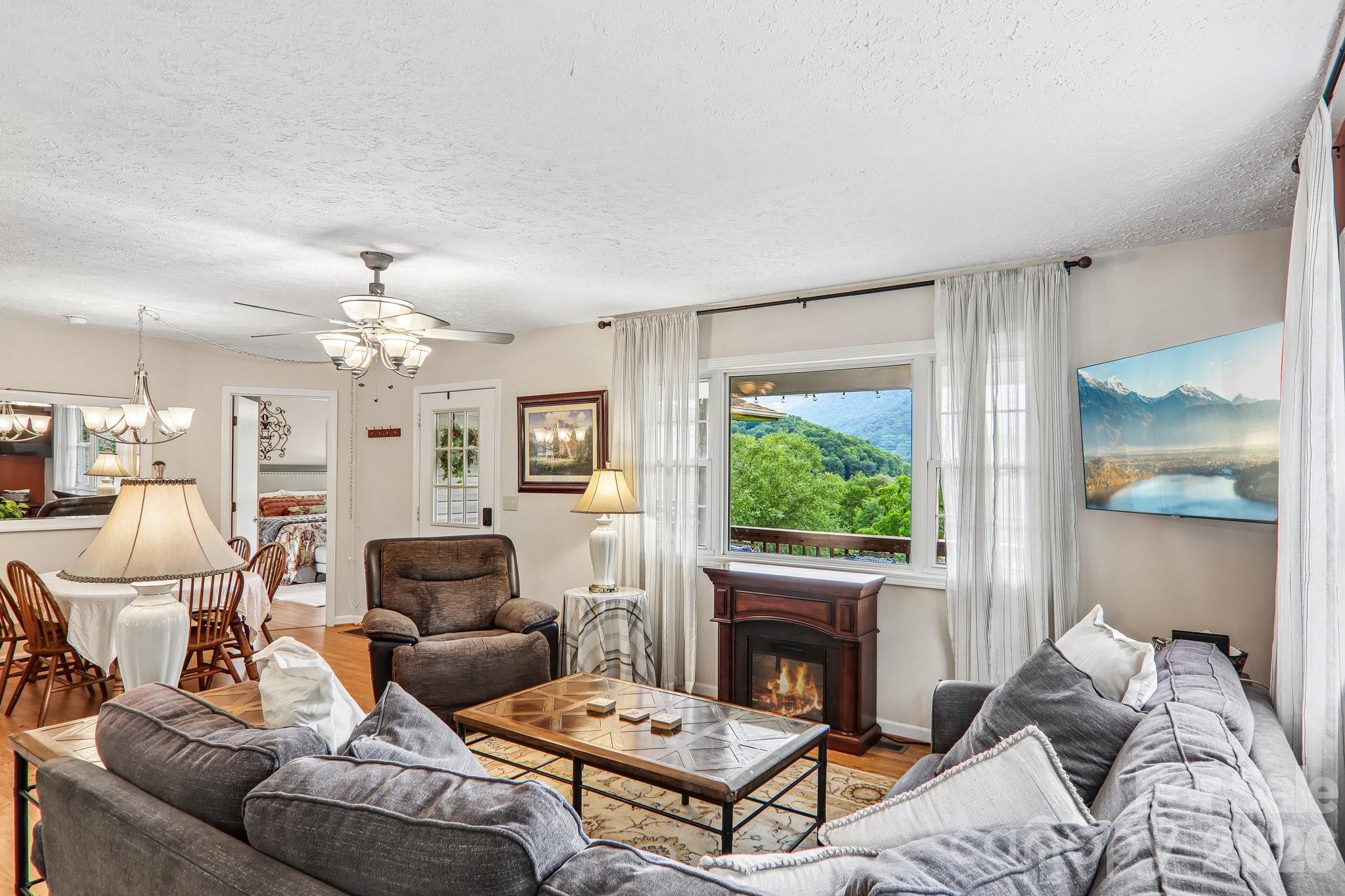 Perfect mountain getaway! - 169 Highview Drive, Maggie Valley