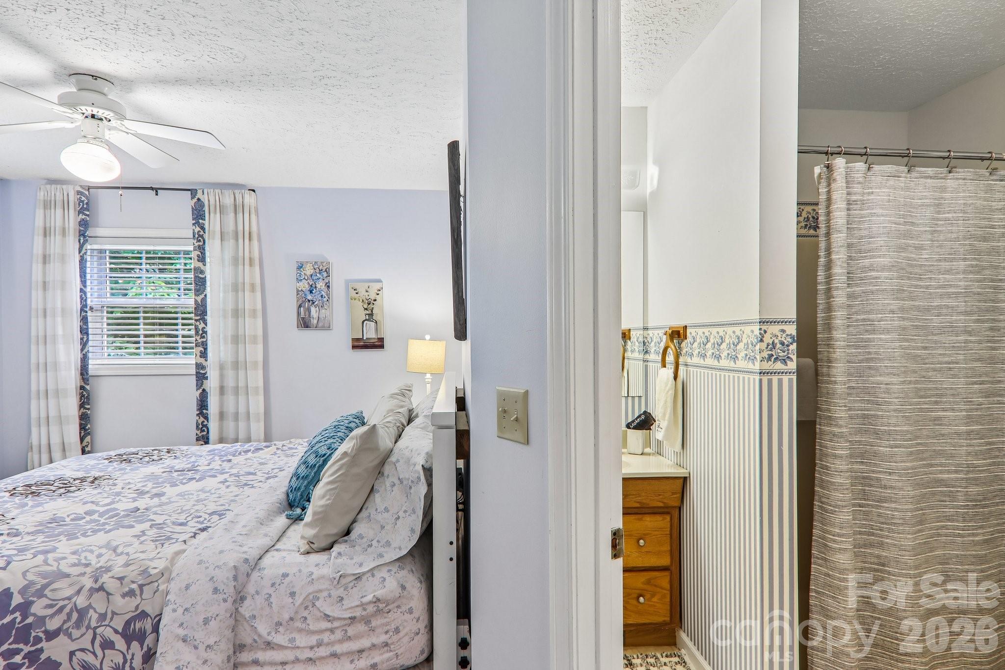 2nd bedroom has its own bathroom - 169 Highview Drive, Maggie Valley