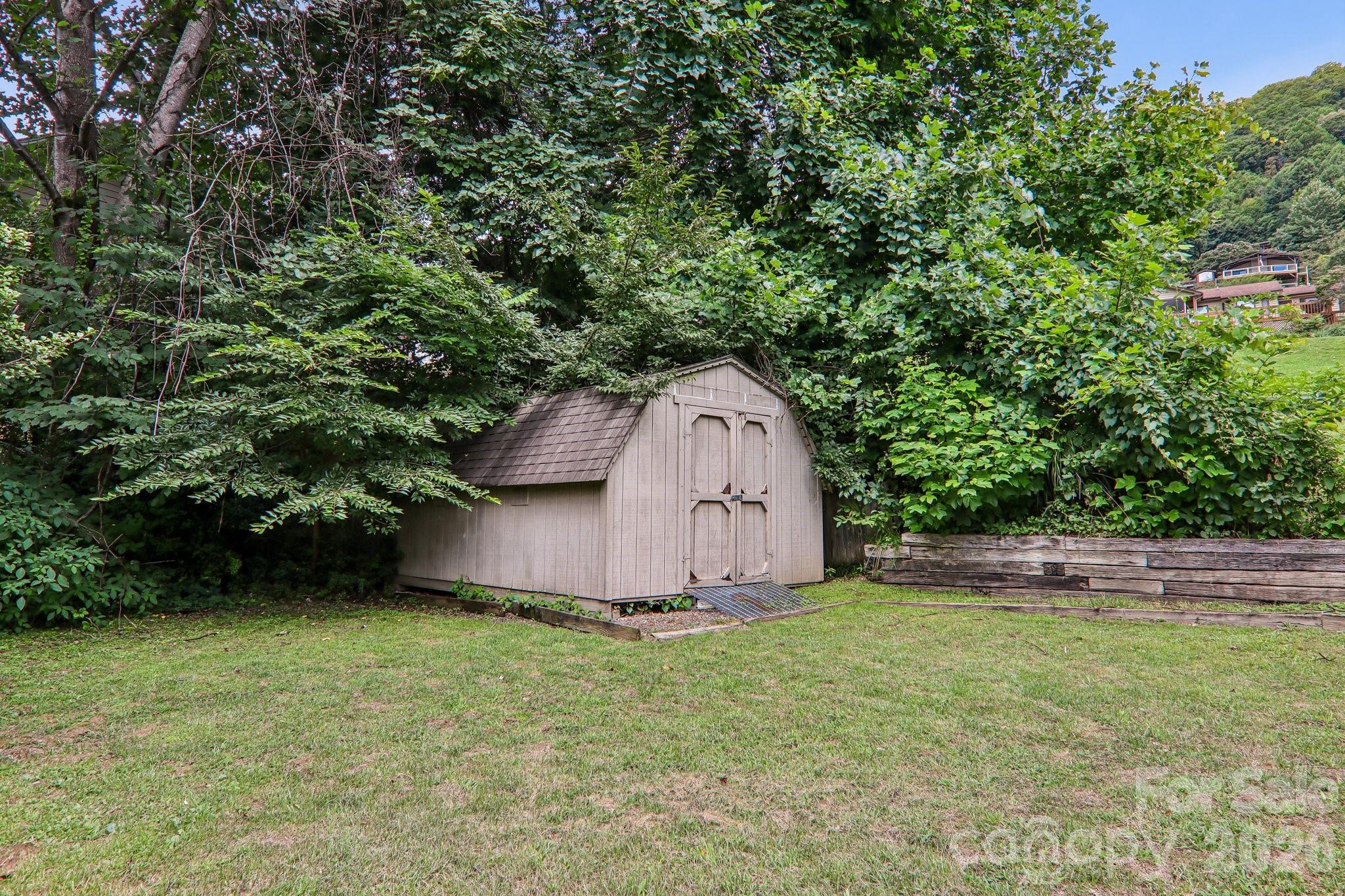 Shed included - 169 Highview Drive, Maggie Valley