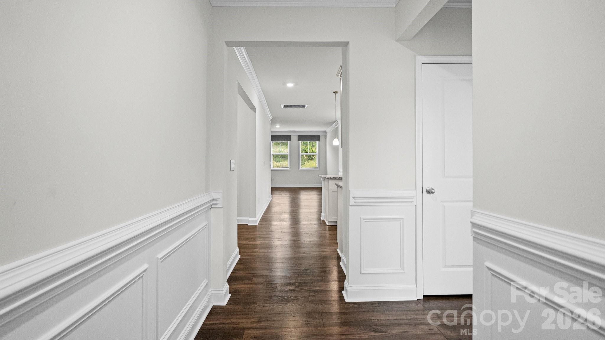 Single Family Residence at 1615 Sweetmoss Loop, Denver, photo 3 of 31